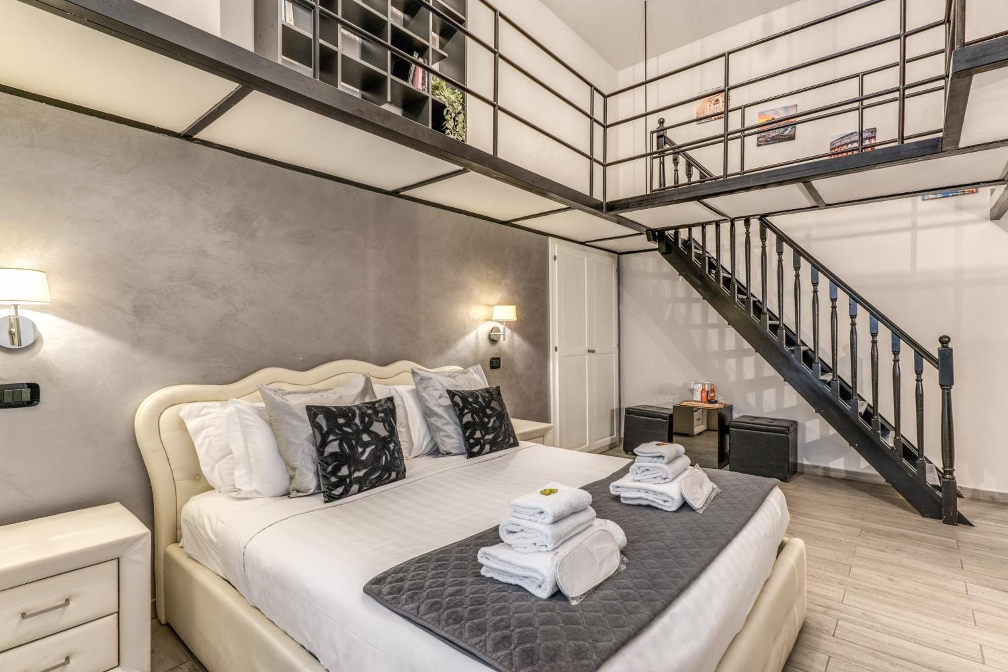 Triple Room Mezzanine