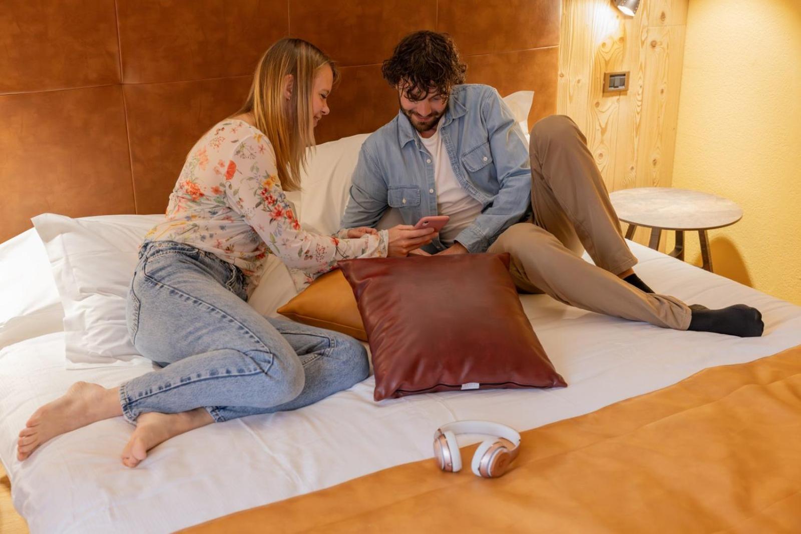 Deluxe Double or Twin Room with Mountain View