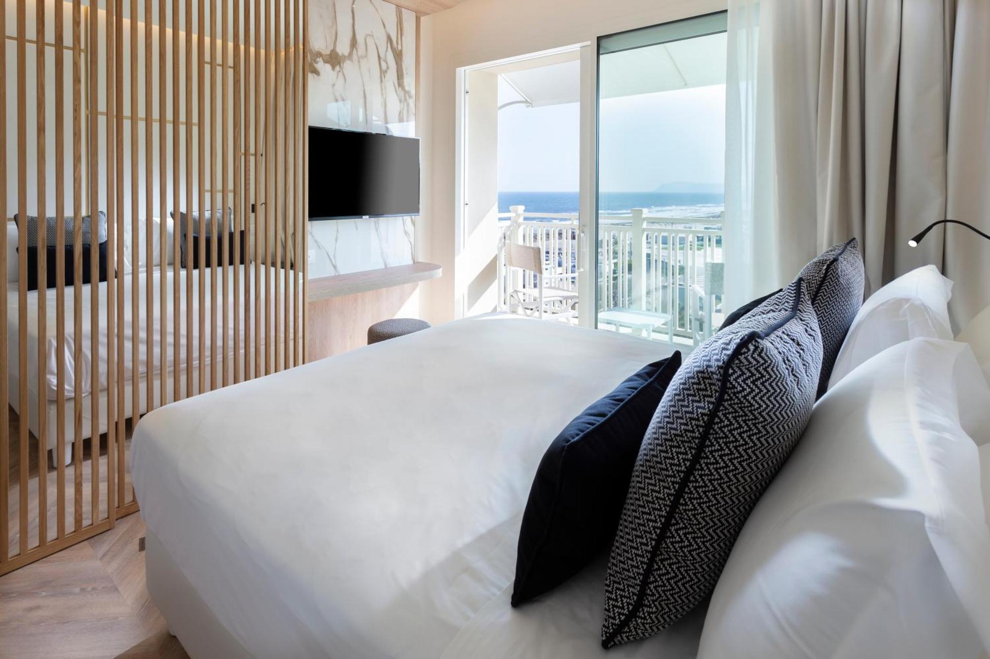 King Suite Sea View,1629888624:JPEG
