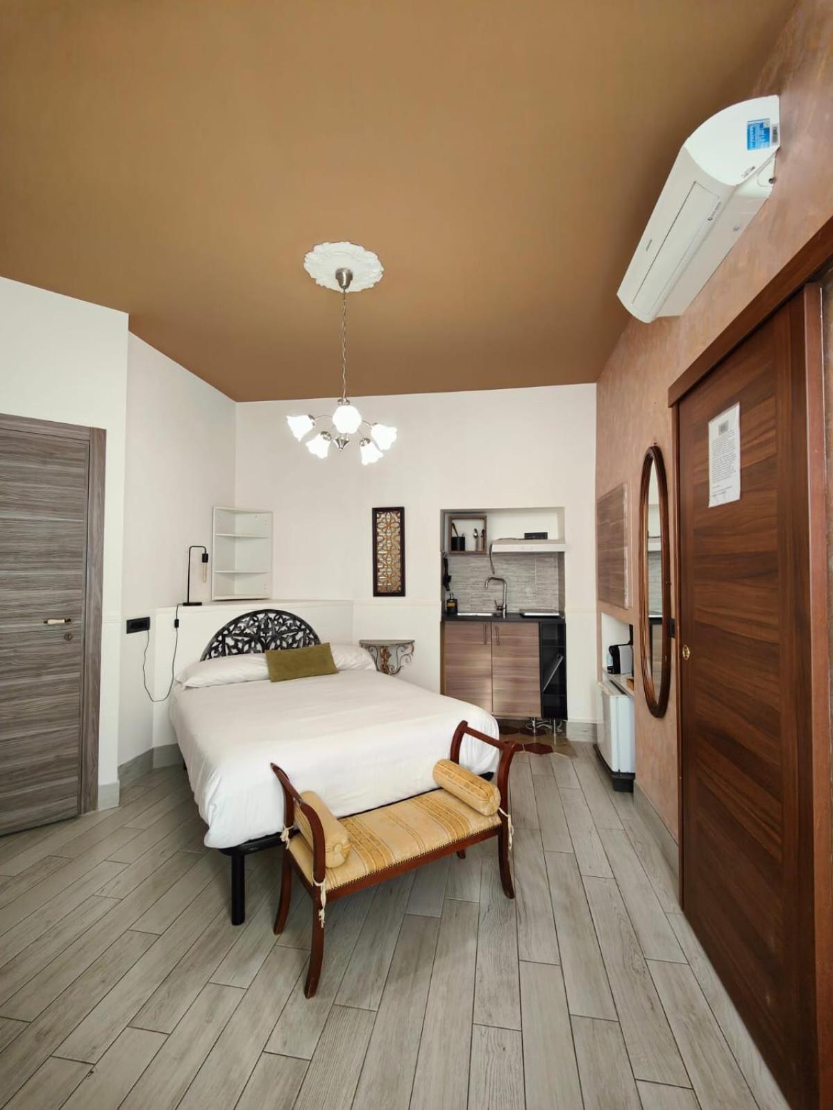 Single Apartment