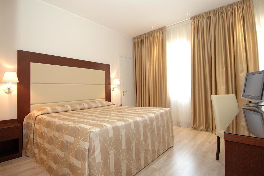 Classic Double or Twin Room