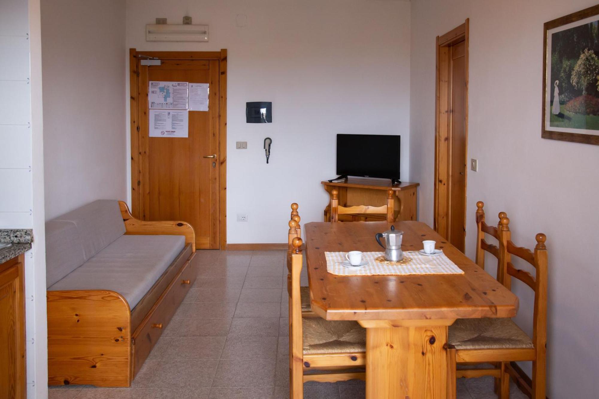 One-Bedroom Apartment,1632221185:JPEG