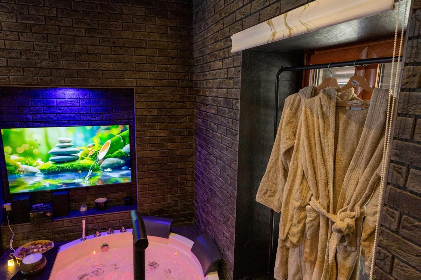 Double Room Spa Bath
