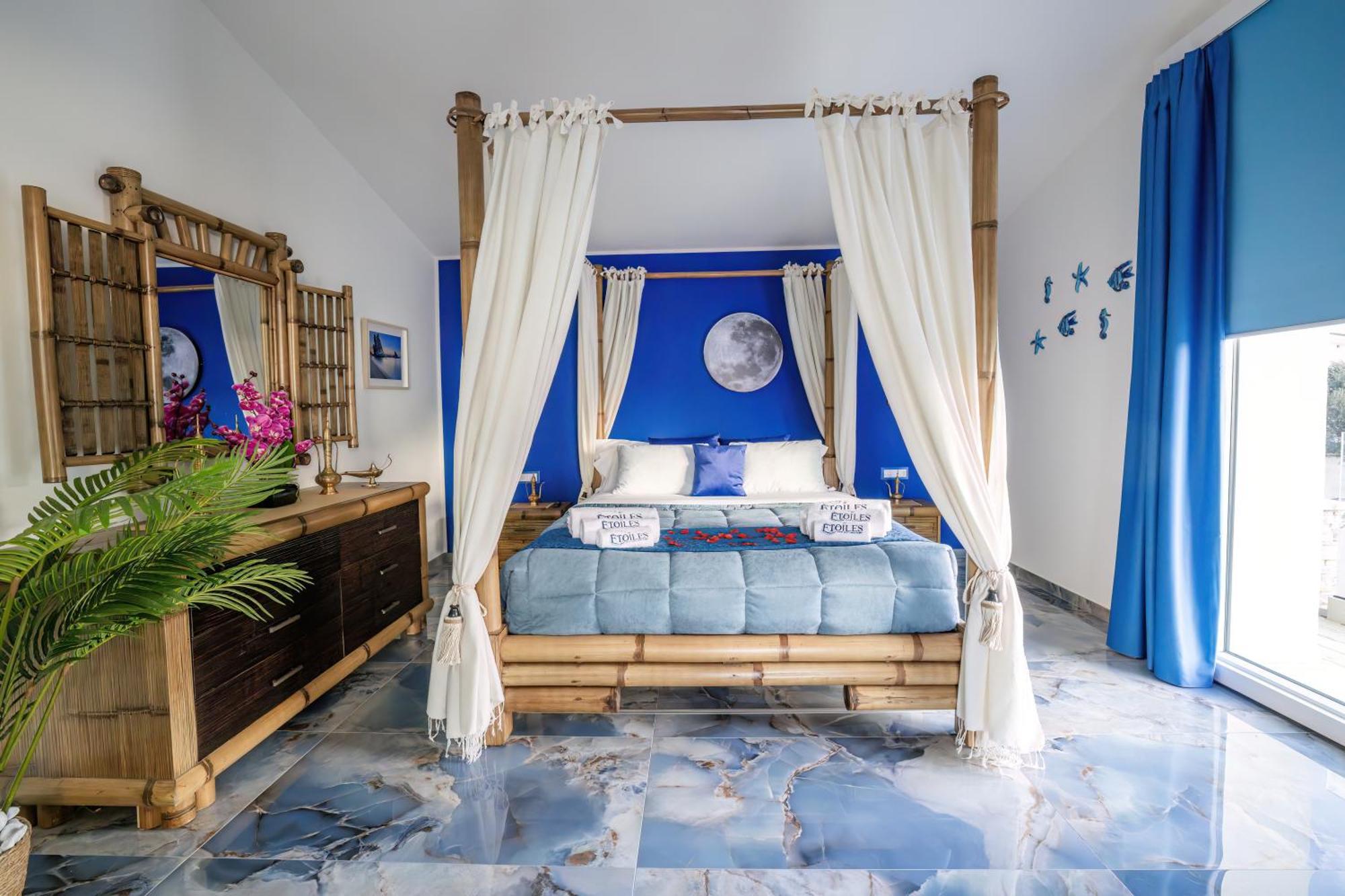 Deluxe Suite with Sea View