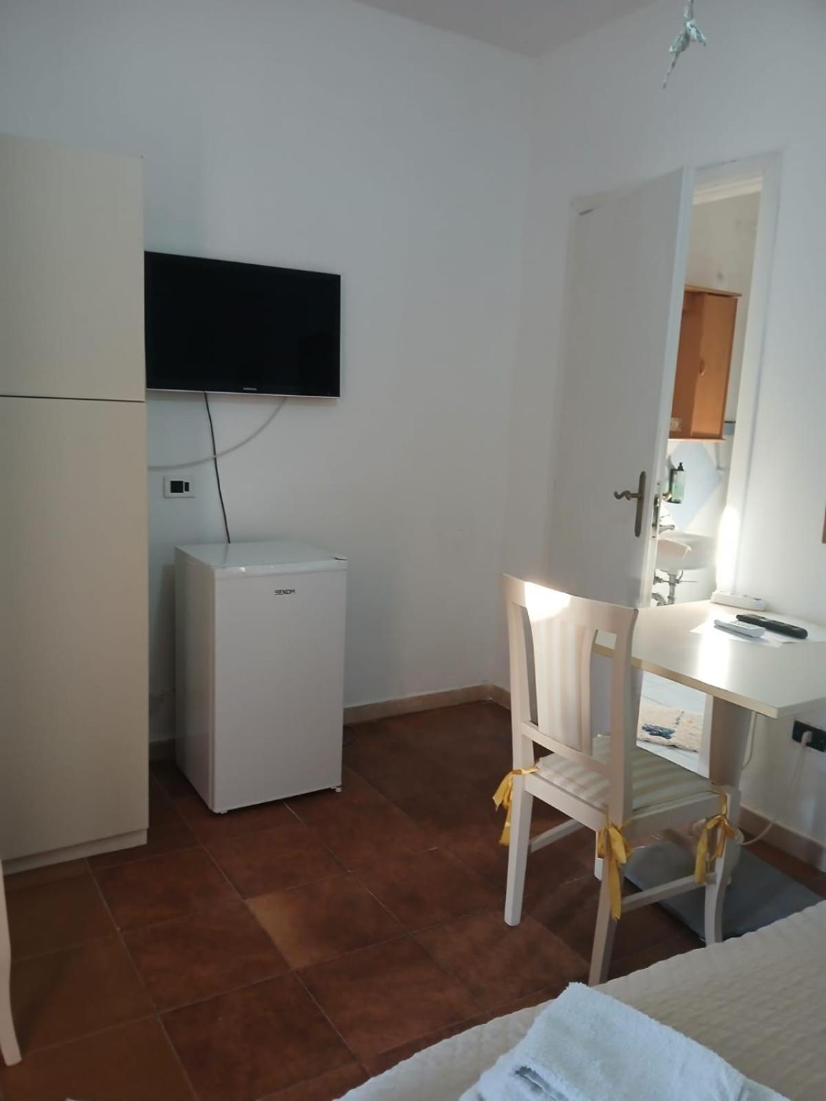 Single Room,1636803883:JPEG