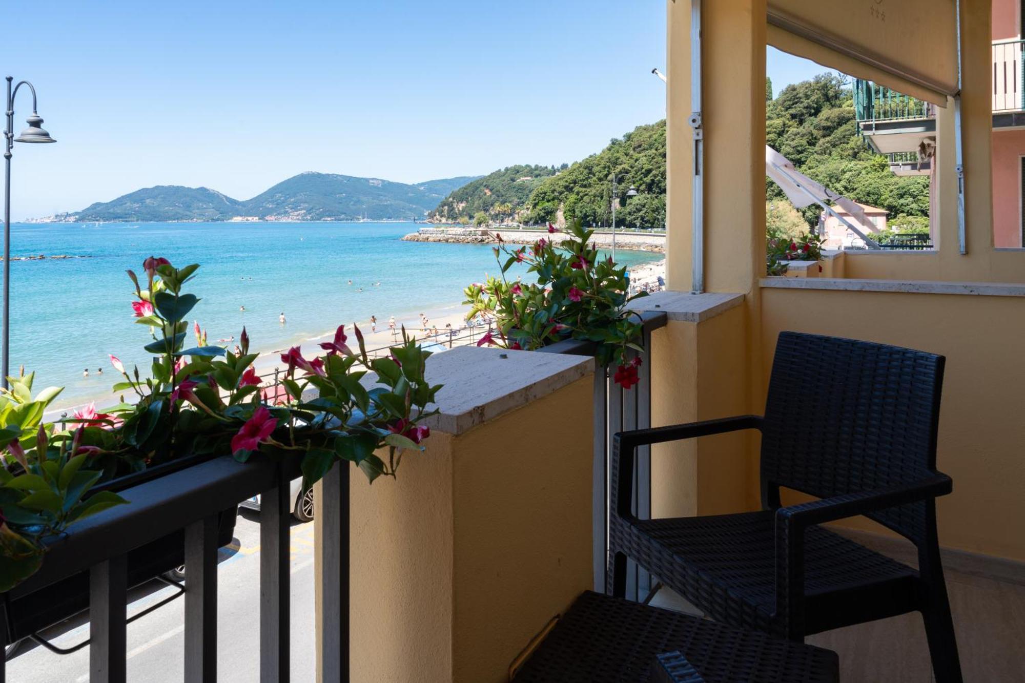 Superior Triple Room with Sea View
