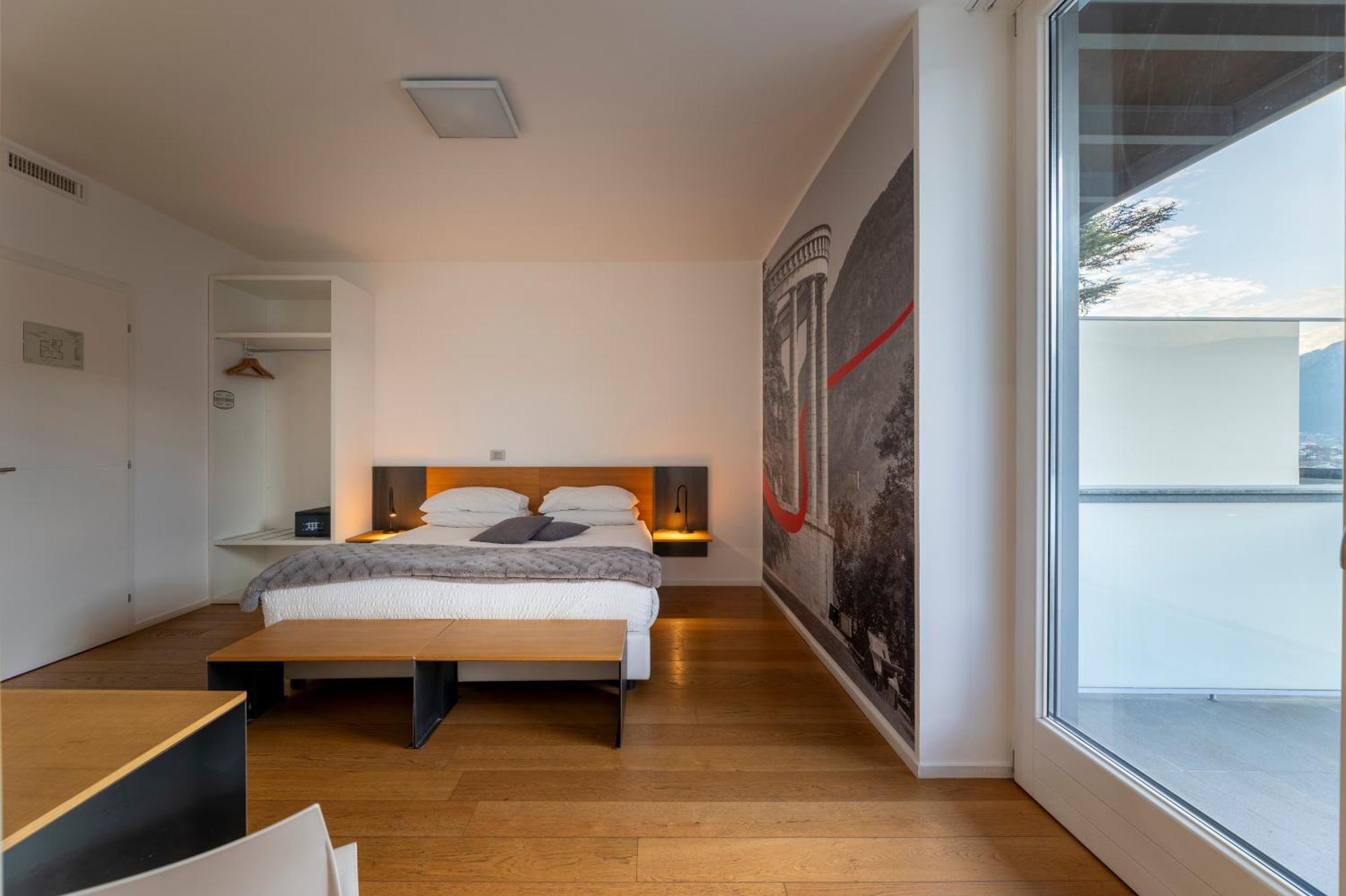 Deluxe Doppel-/Zweibettzimmer mit Balkon