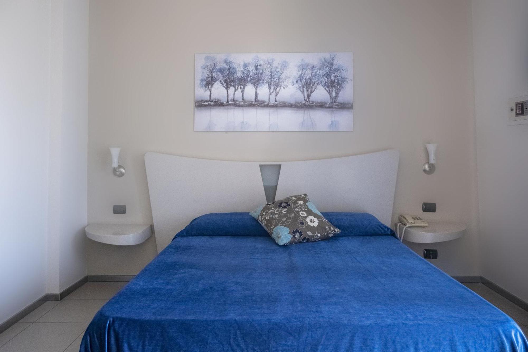 Standard Double or Twin Room,1639552239:JPEG