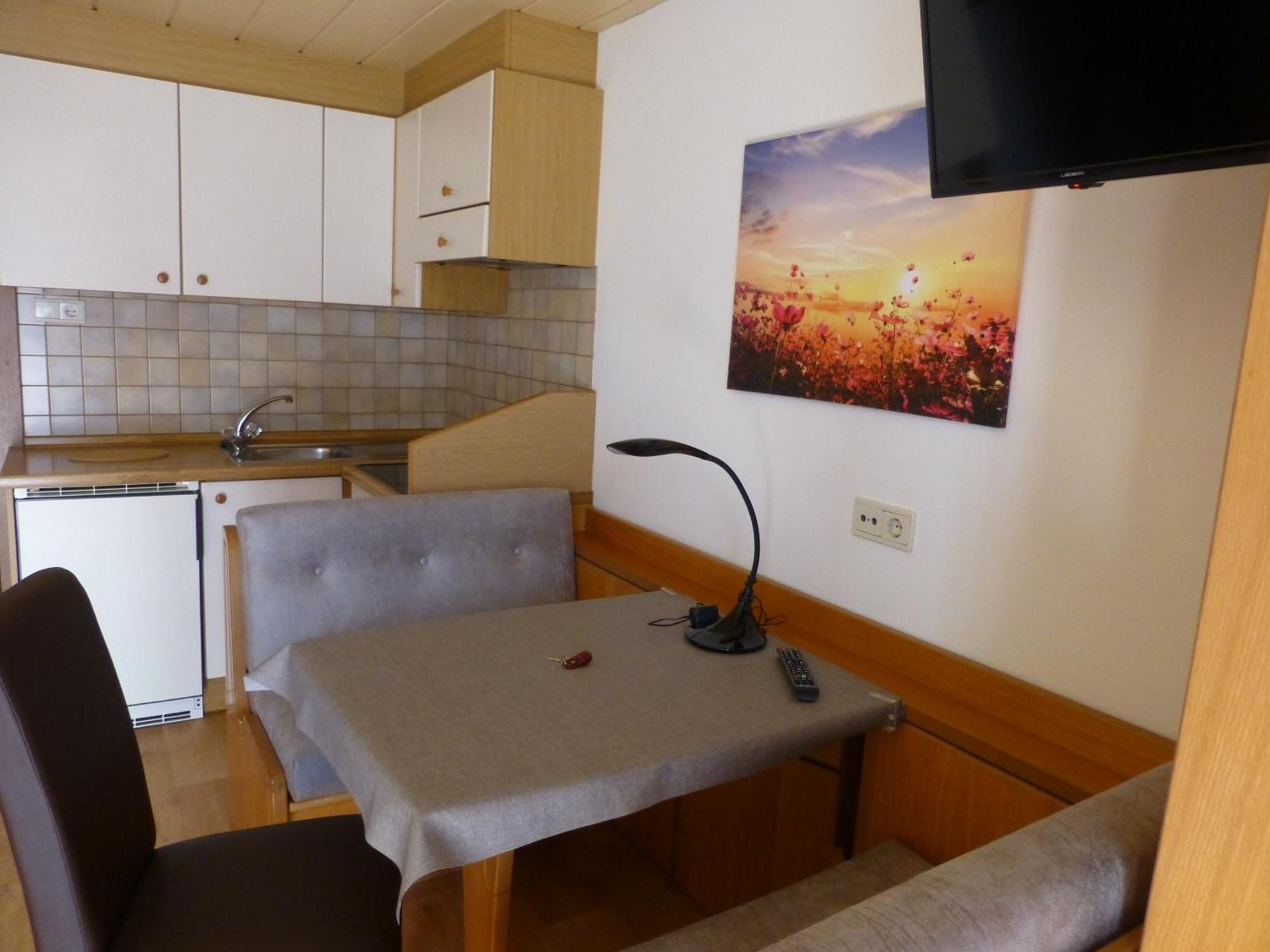 Apartment with Mountain View