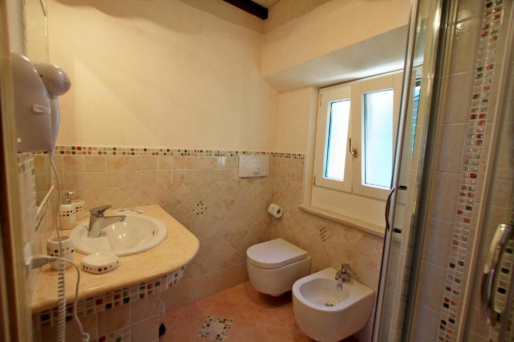 Deluxe Doppel-/Zweibettzimmer mit Balkon