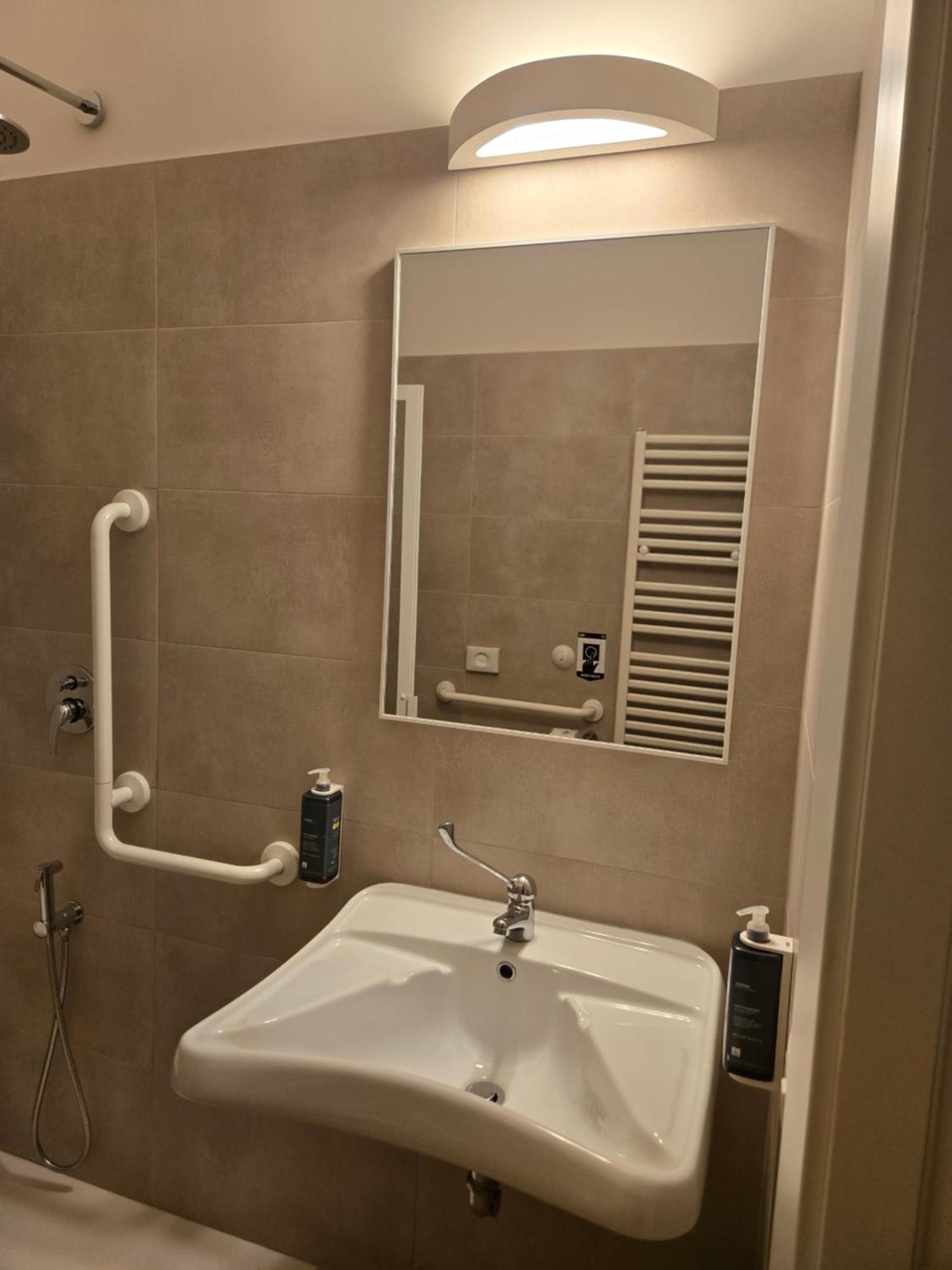 Quarto com Cama de Casal ou 2 de Solteiro - Acessível para Hóspedes com Mobilidade Reduzida
