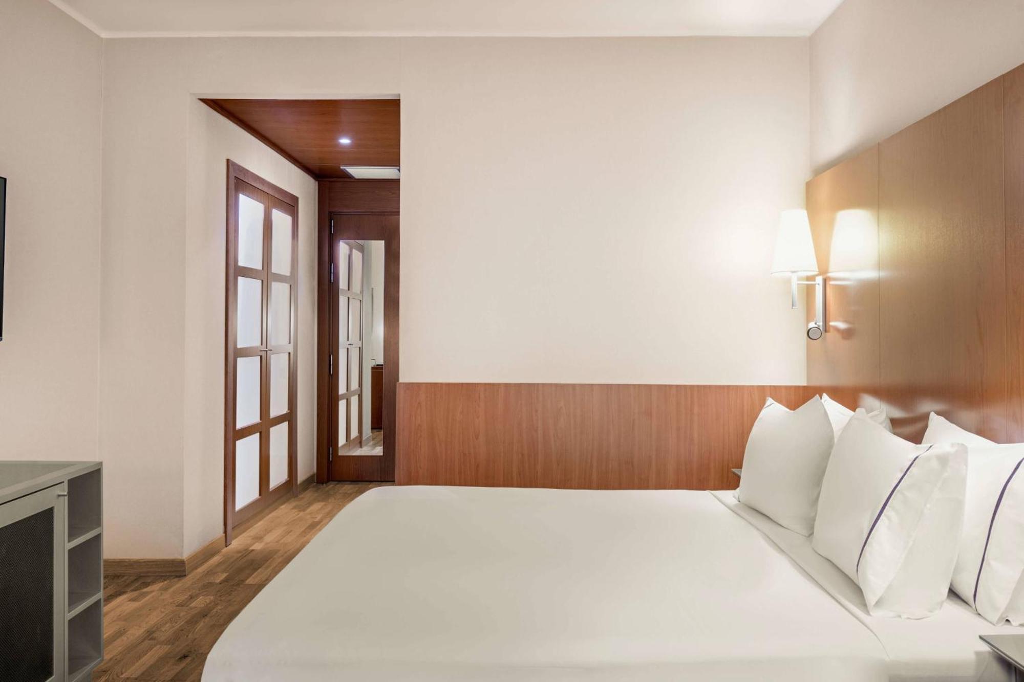 Standard Zimmer mit Kingsize-Bett