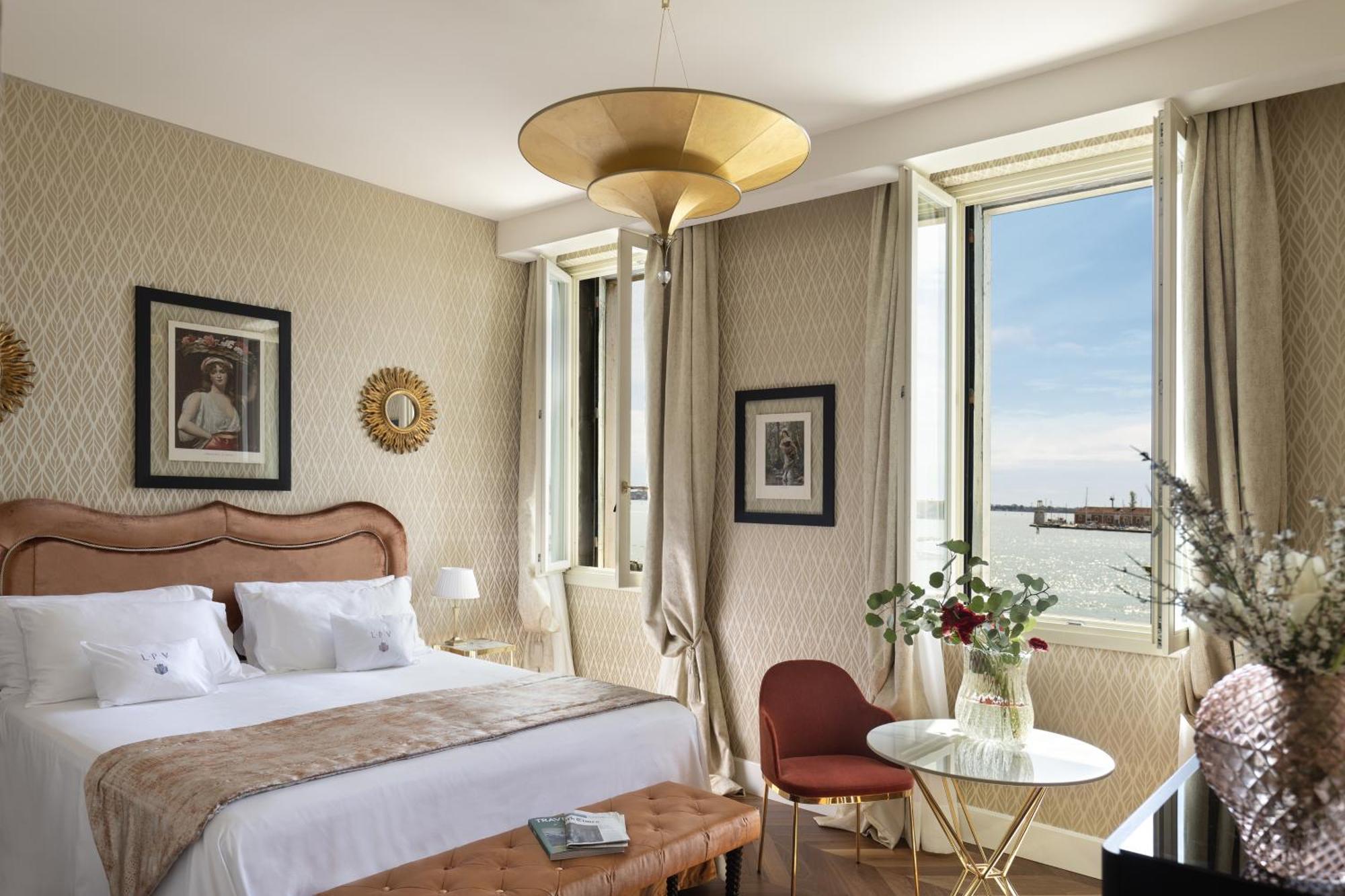 Deluxe Double or Twin Room Lagoon View