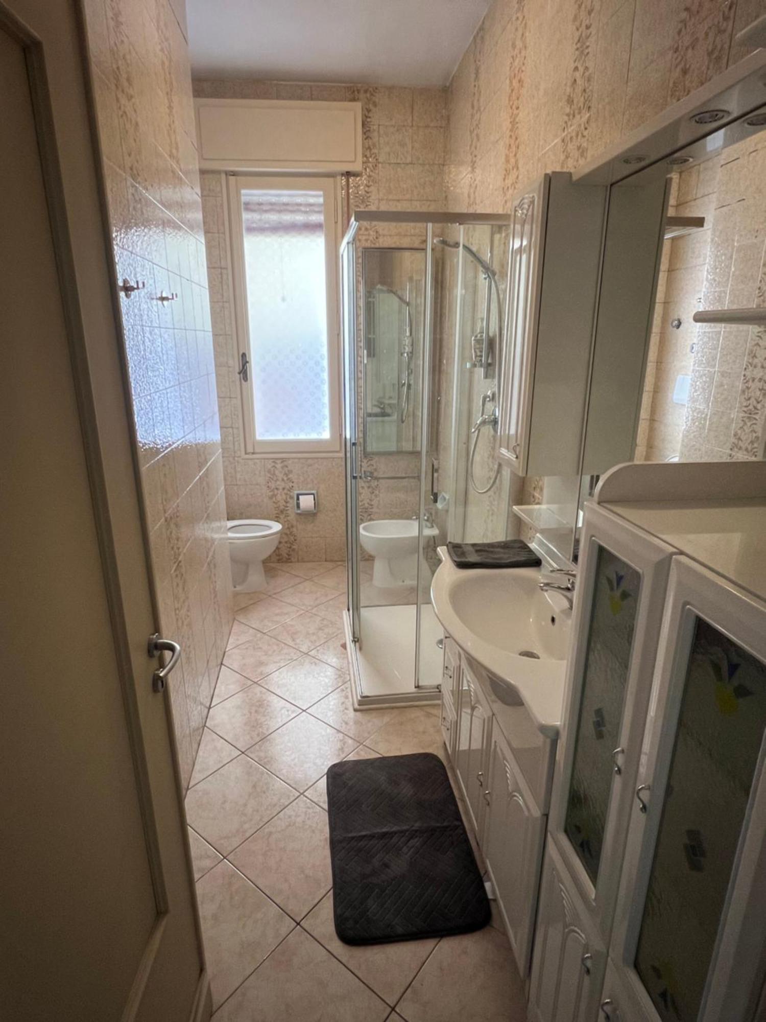 Double Room Private External Bathroom,1645731173:JPEG