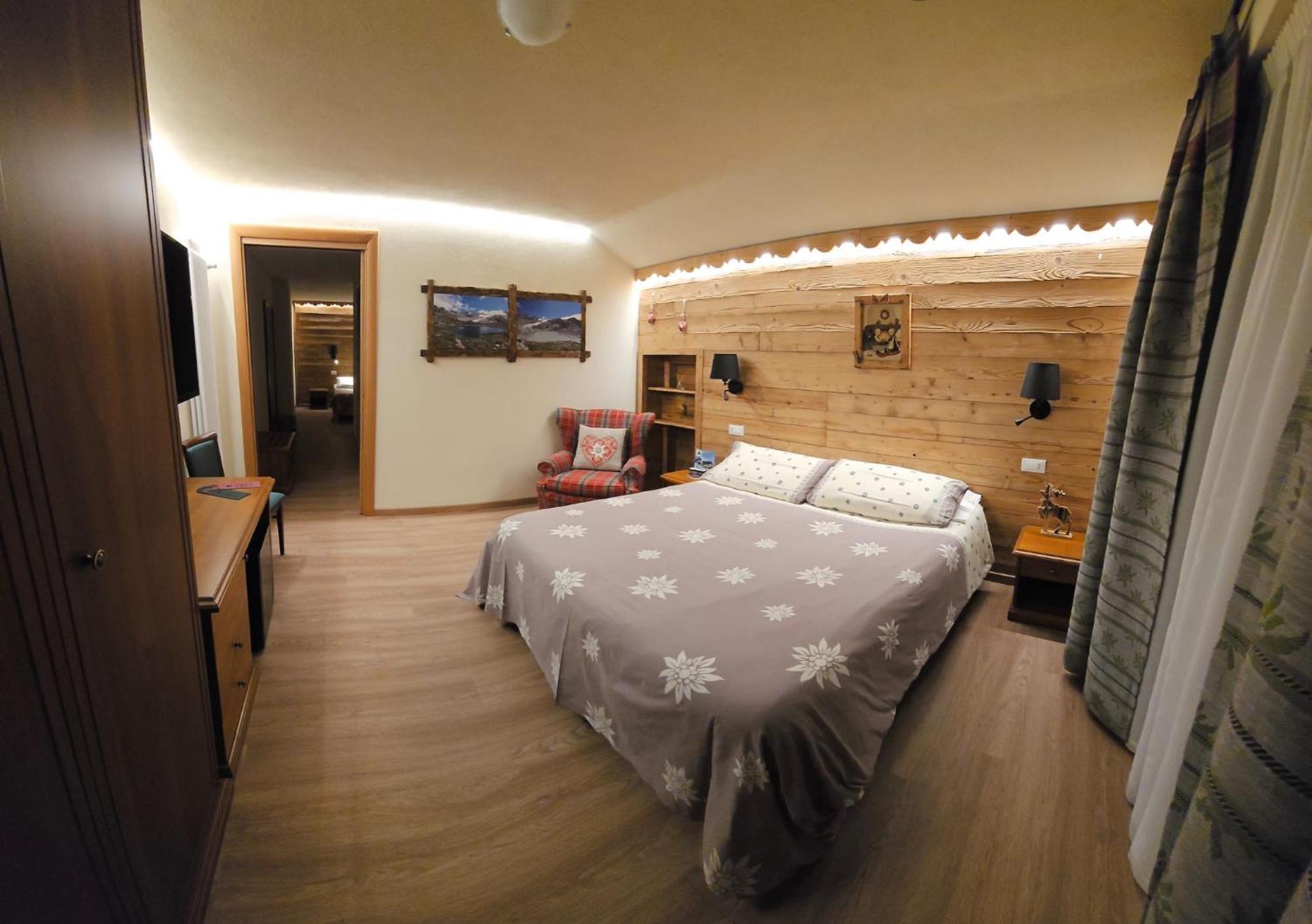 Comfort Quadruple Room,1646347428:JPEG