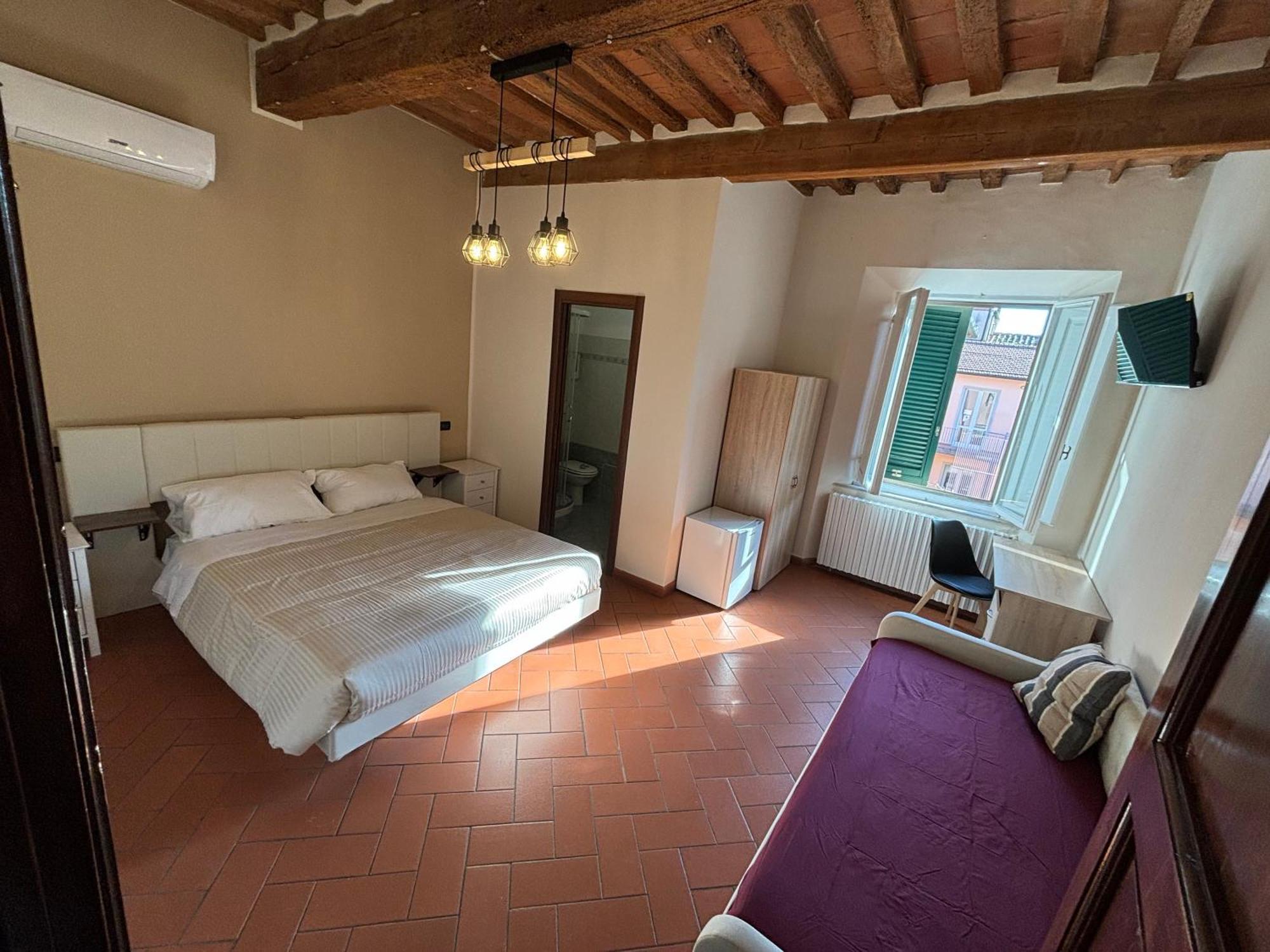 Double Room with Sofa Bed (4 Adults),1646814607:JPEG