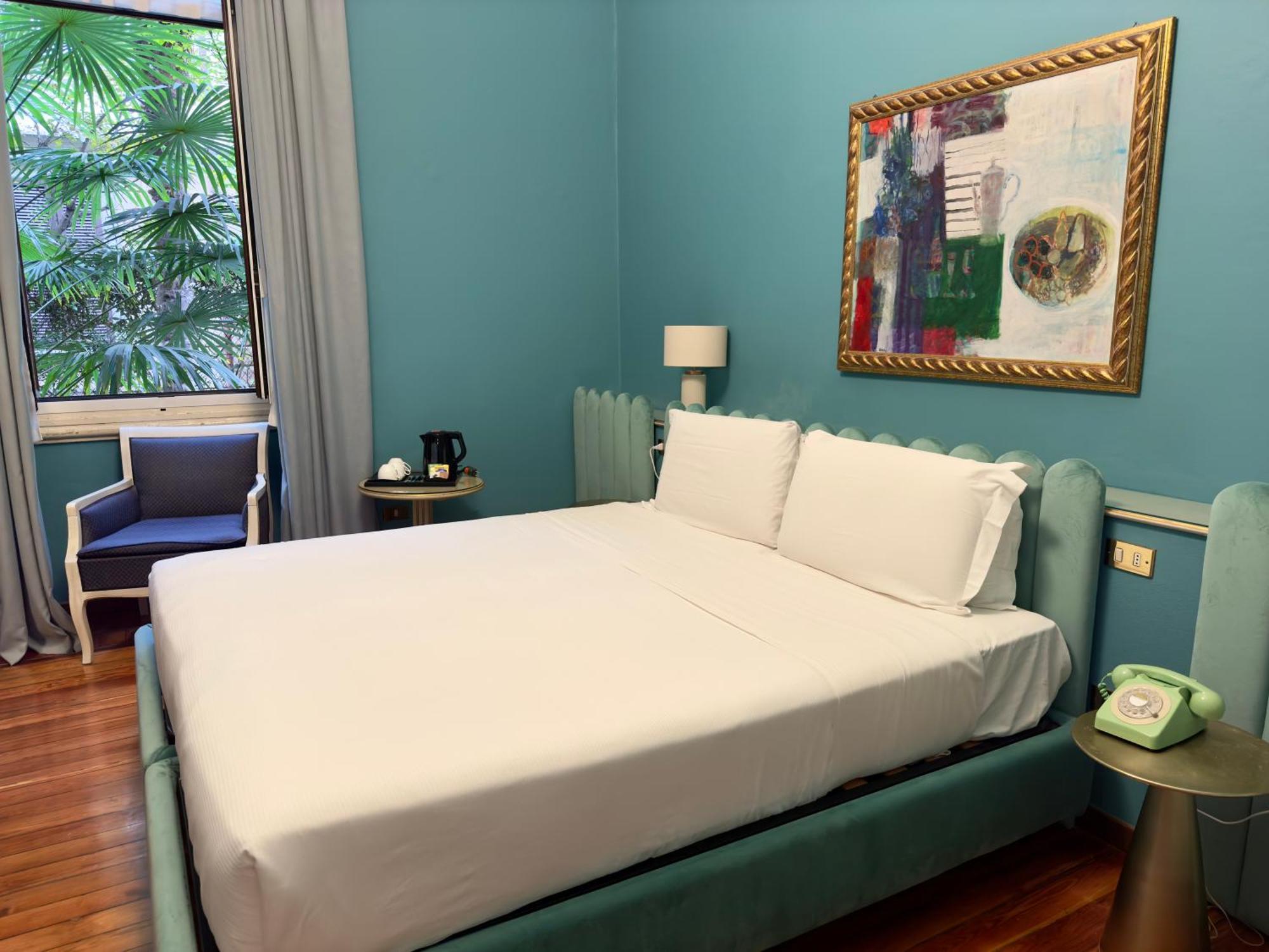 Large Double or Twin Room