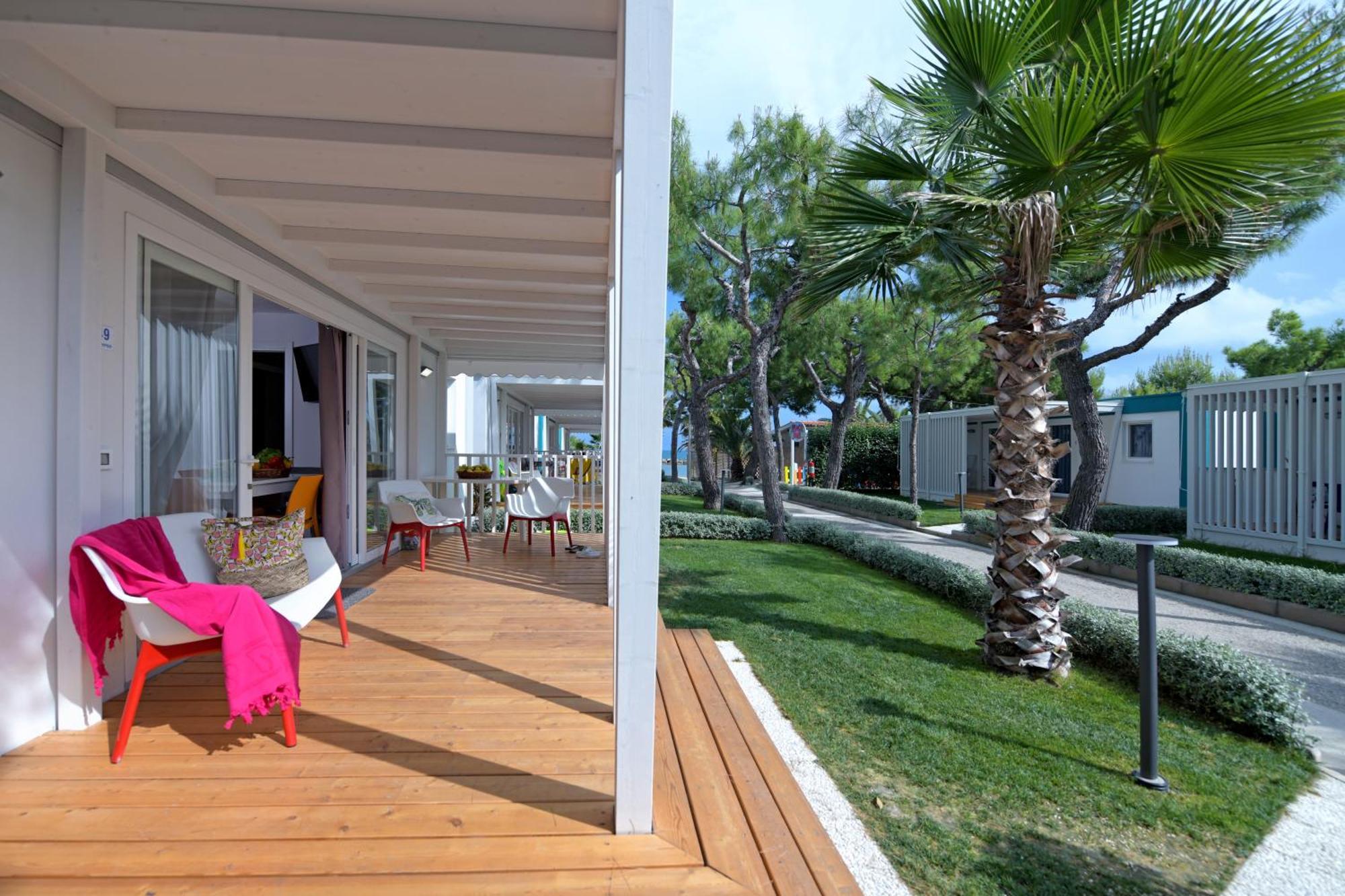 Mobile Home,1649984843:JPEG