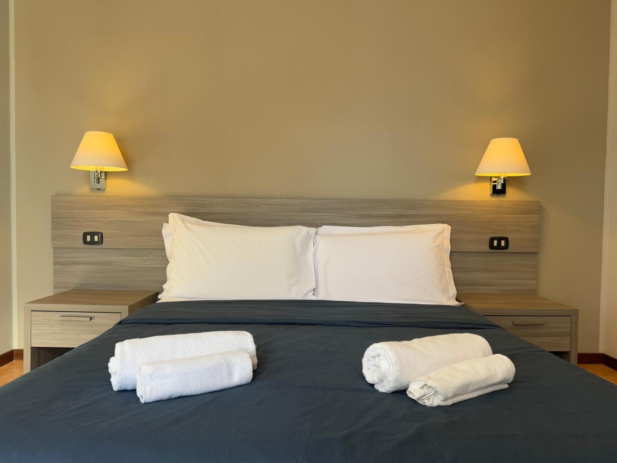 Double Room with Lake View