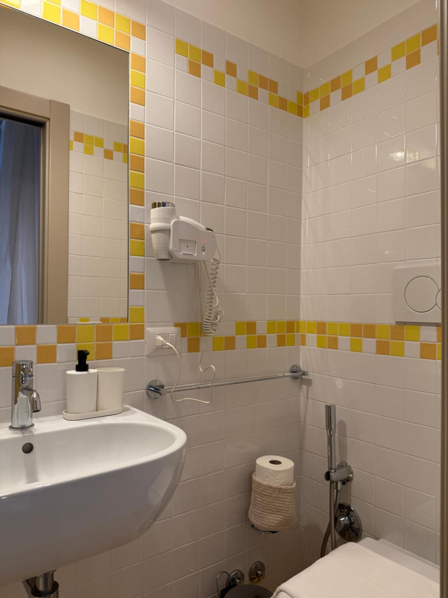 Double Room Private Bathroom