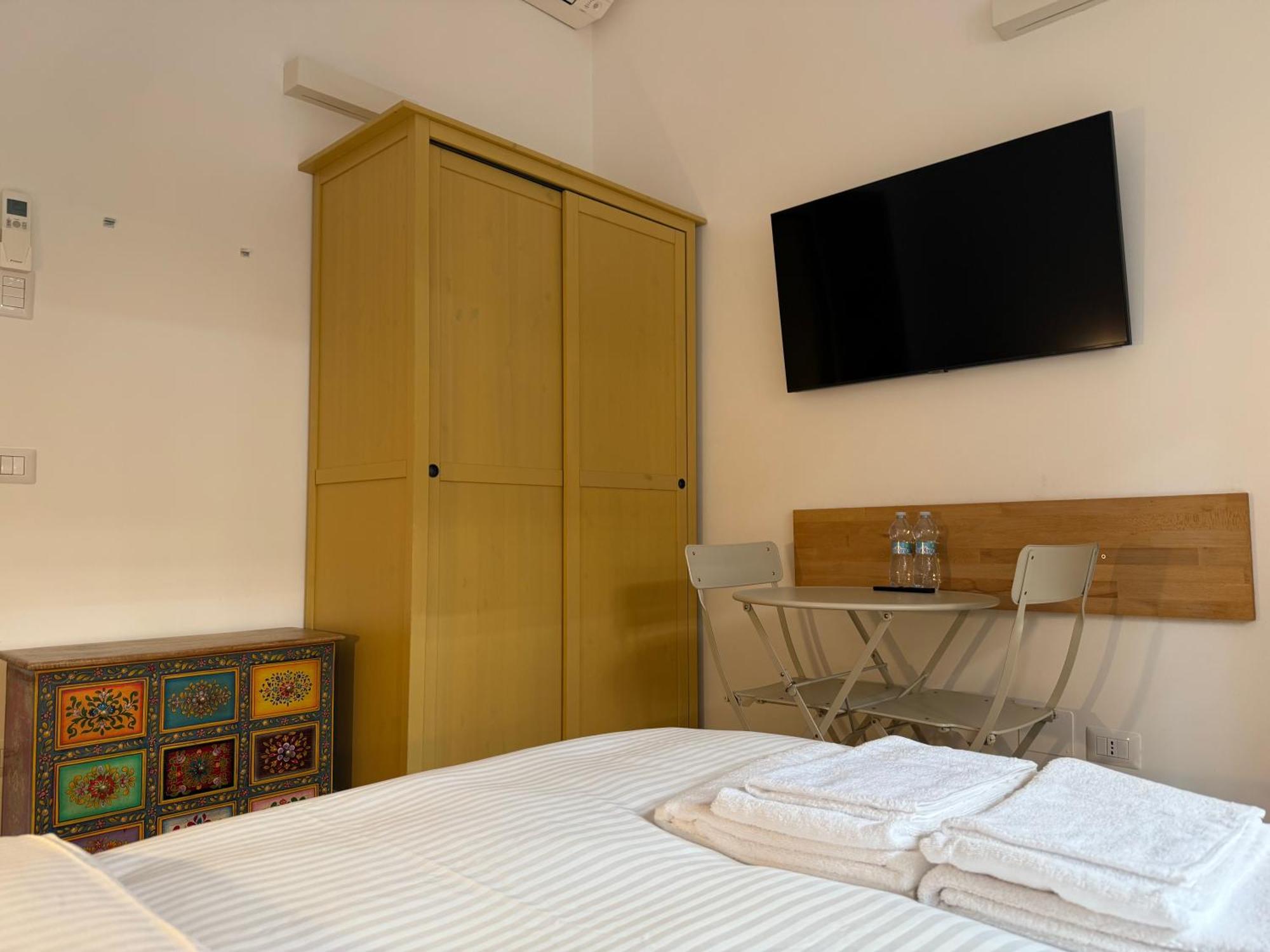 Double Room Private Bathroom