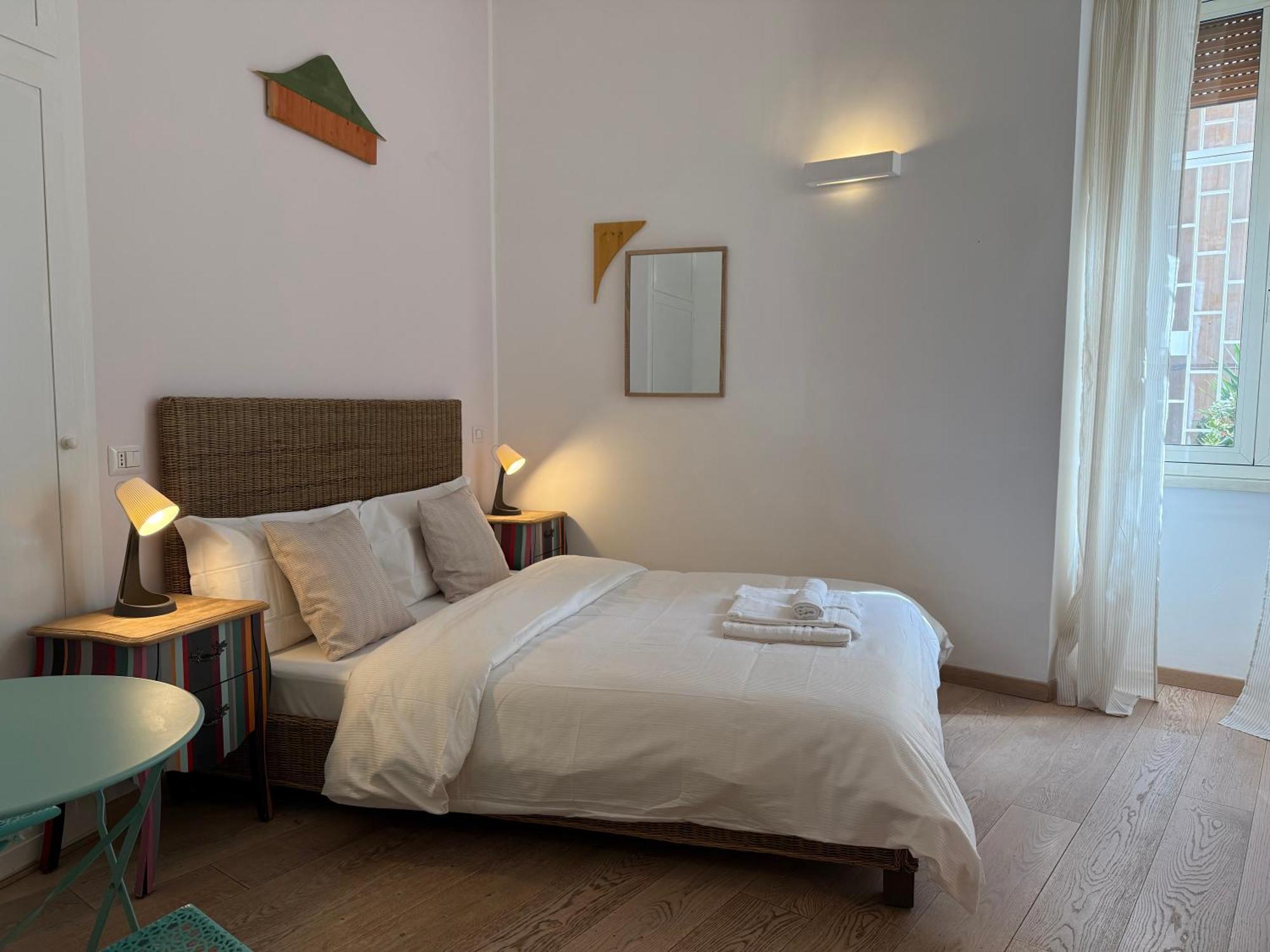 Double Room Private Bathroom