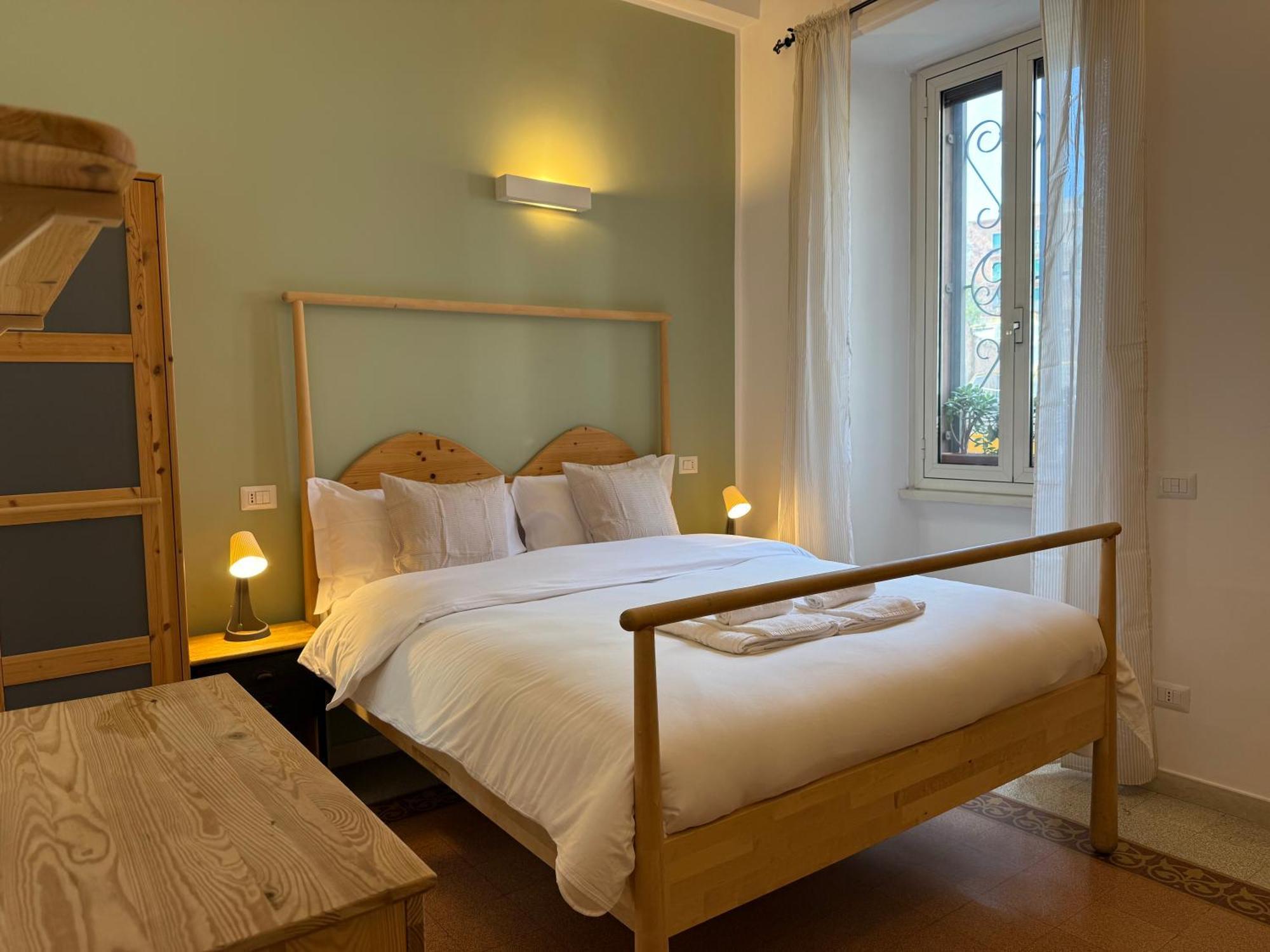 Double Room Private Bathroom