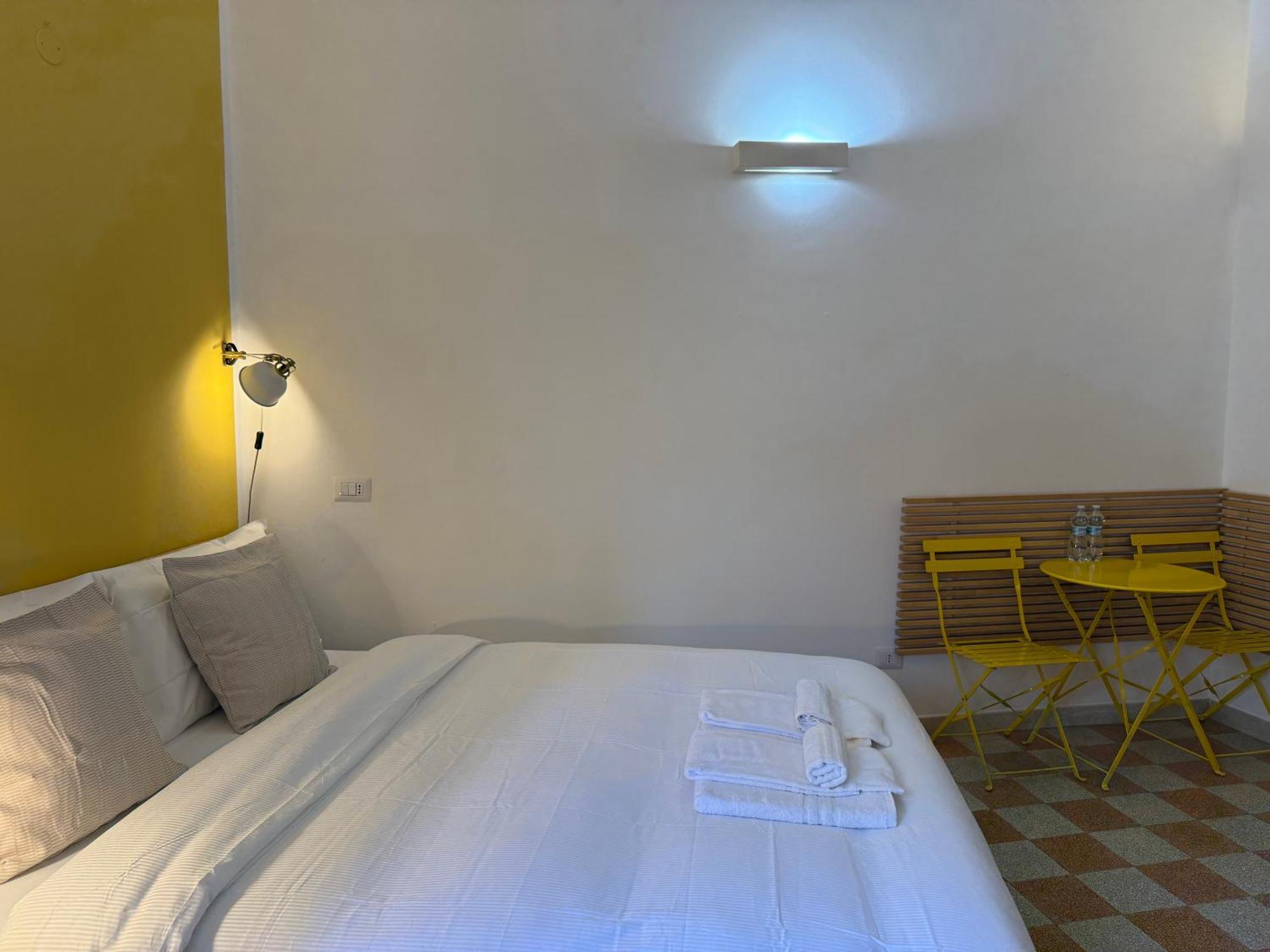 Double Room Private Bathroom