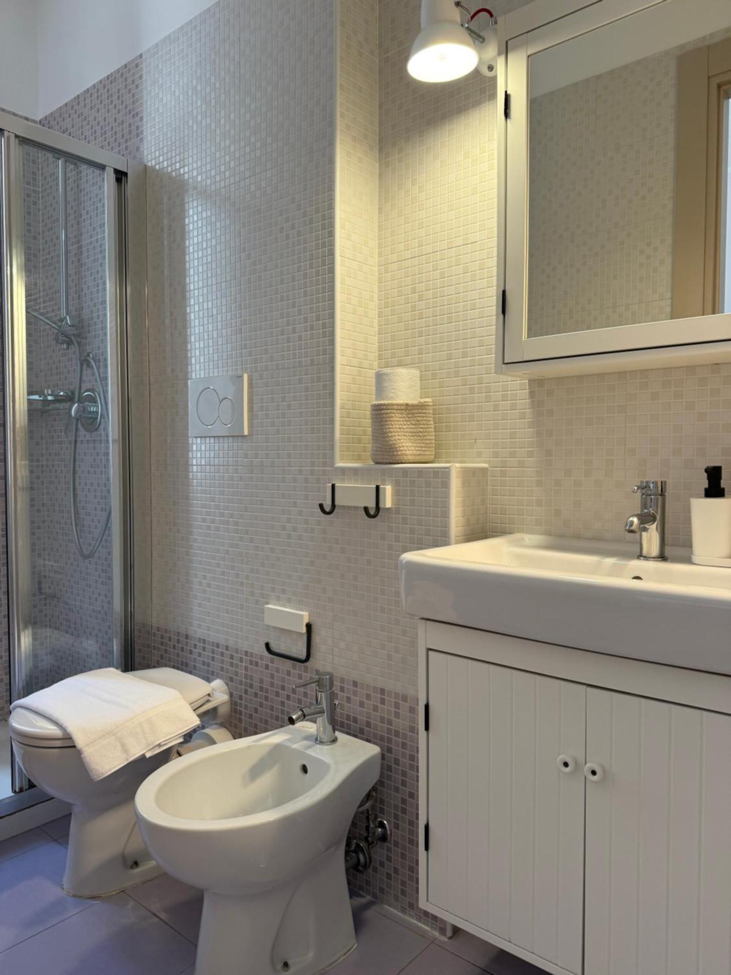 Double Room Private Bathroom