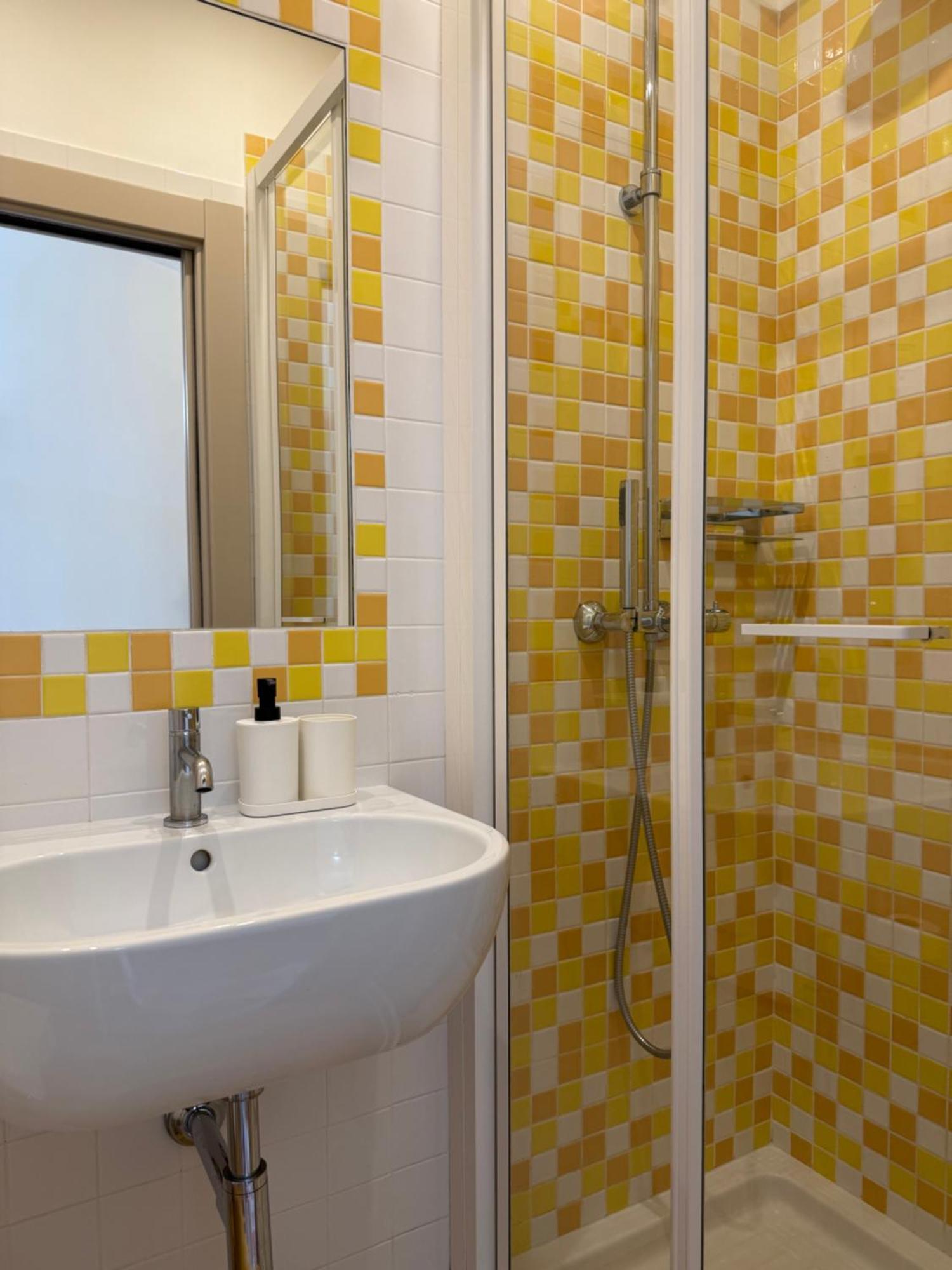Double Room Private Bathroom
