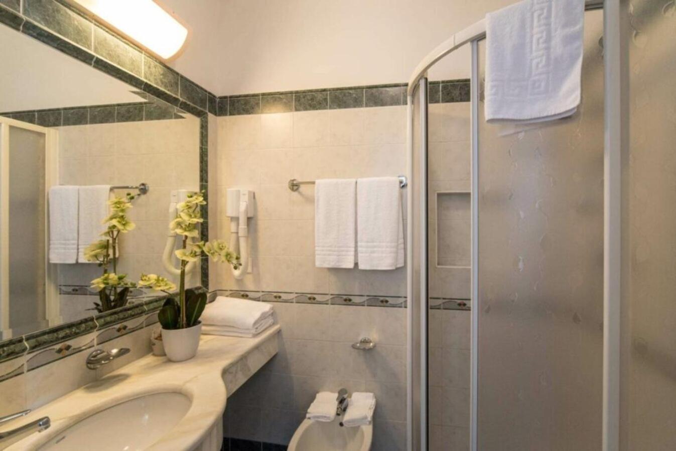 Double Room with Balcony,1656218538:JPEG