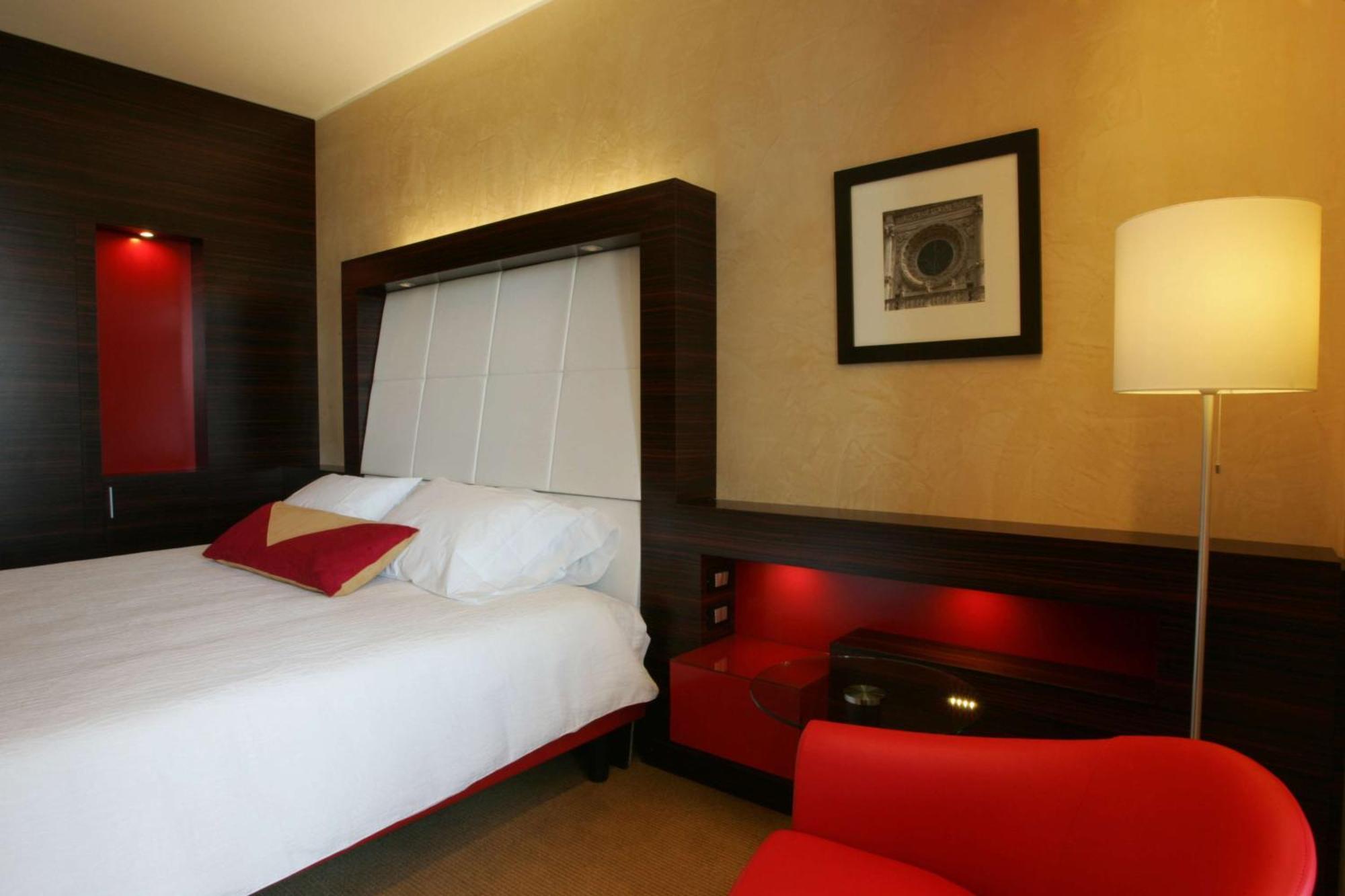 King Room,1657151404:JPEG
