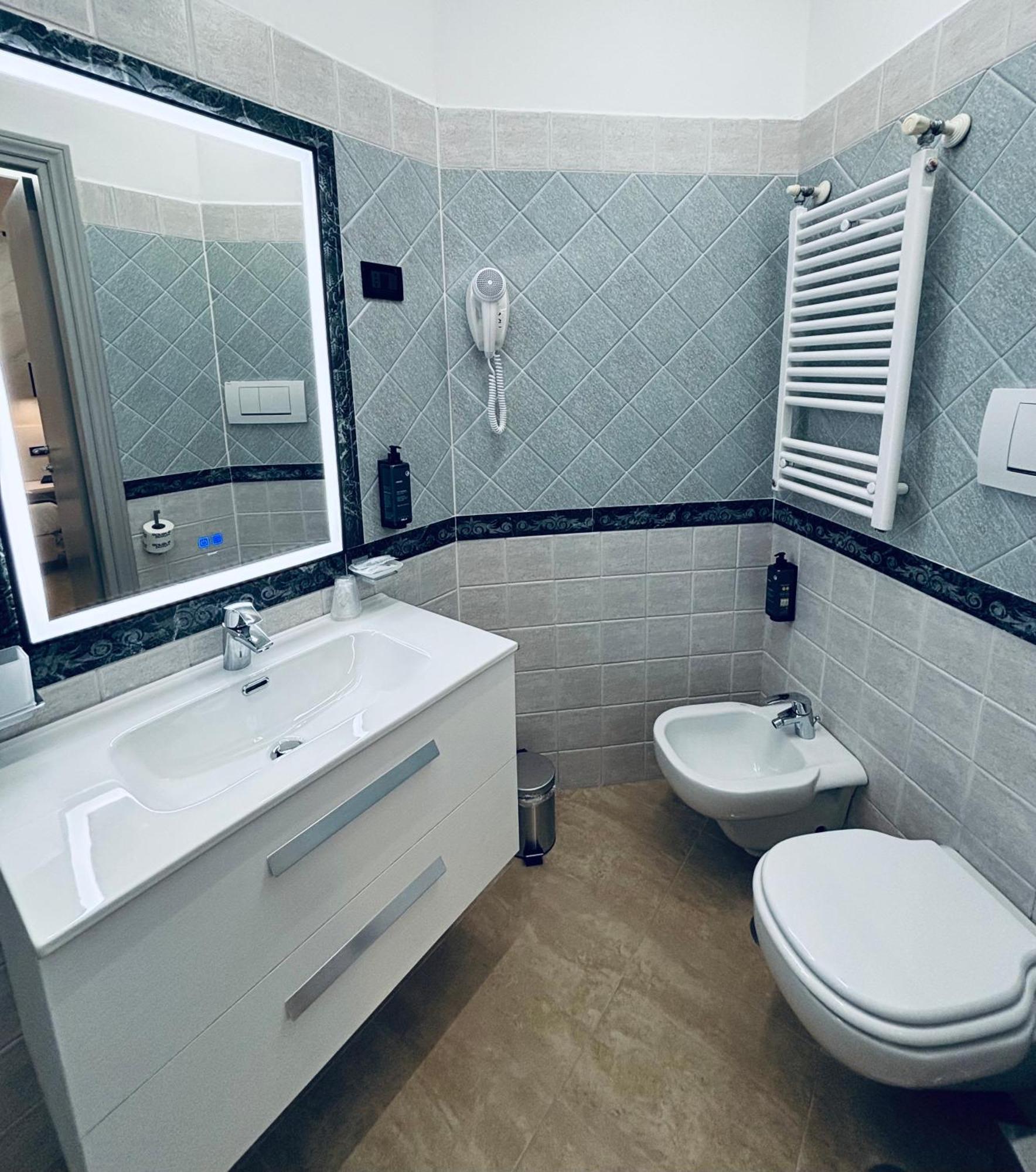 Superior Deluxe Double with Pool Access