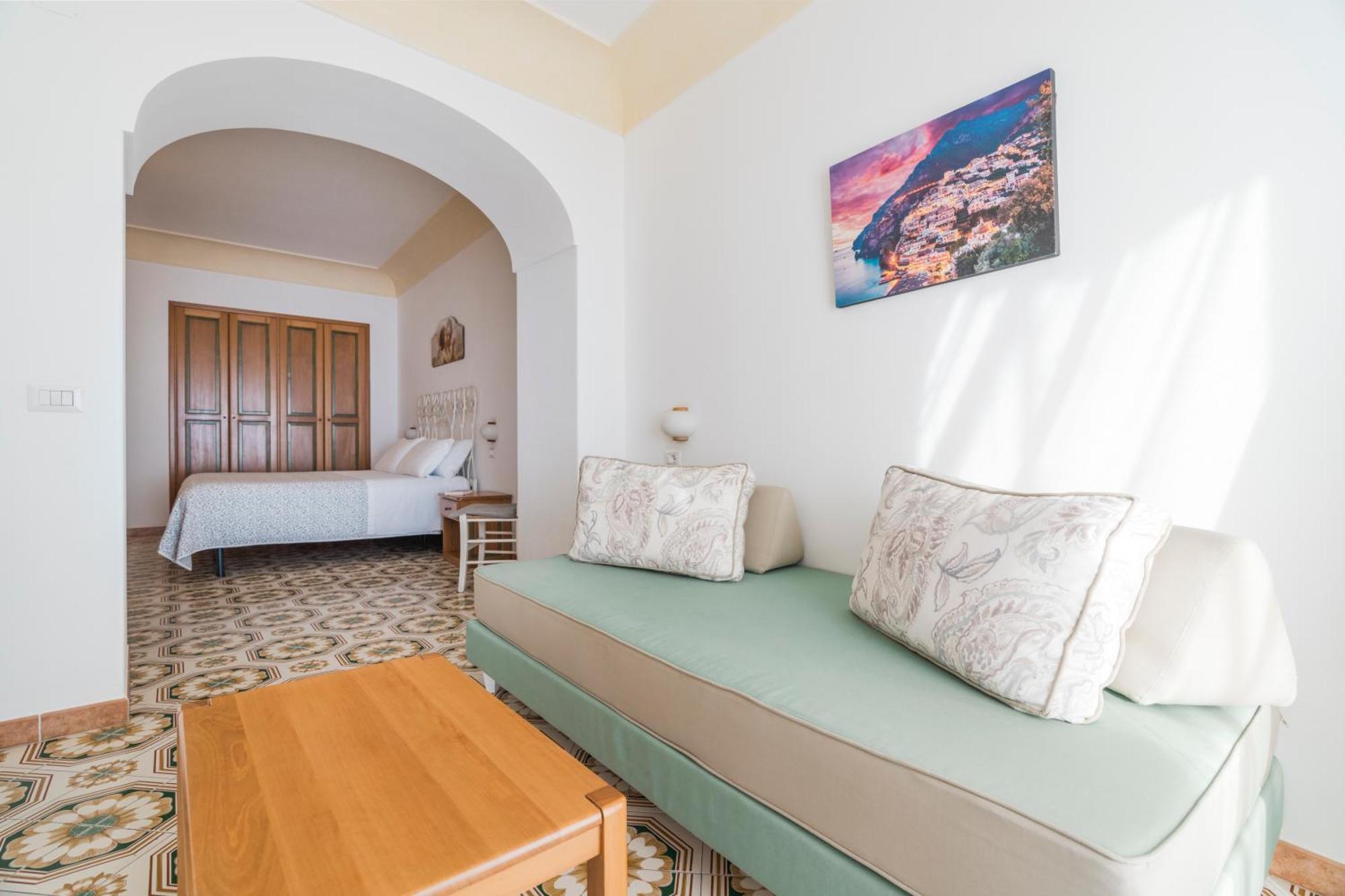 Superior Double Room with Balcony and Sea View,1658751996:JPEG