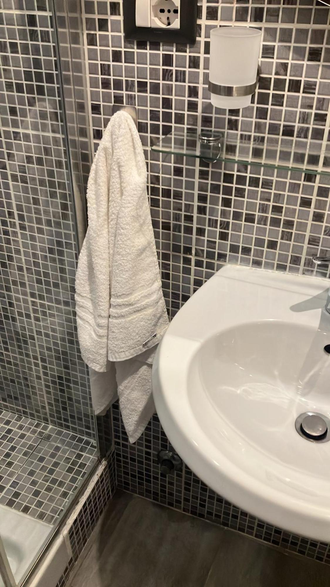 Large Deluxe En-suite