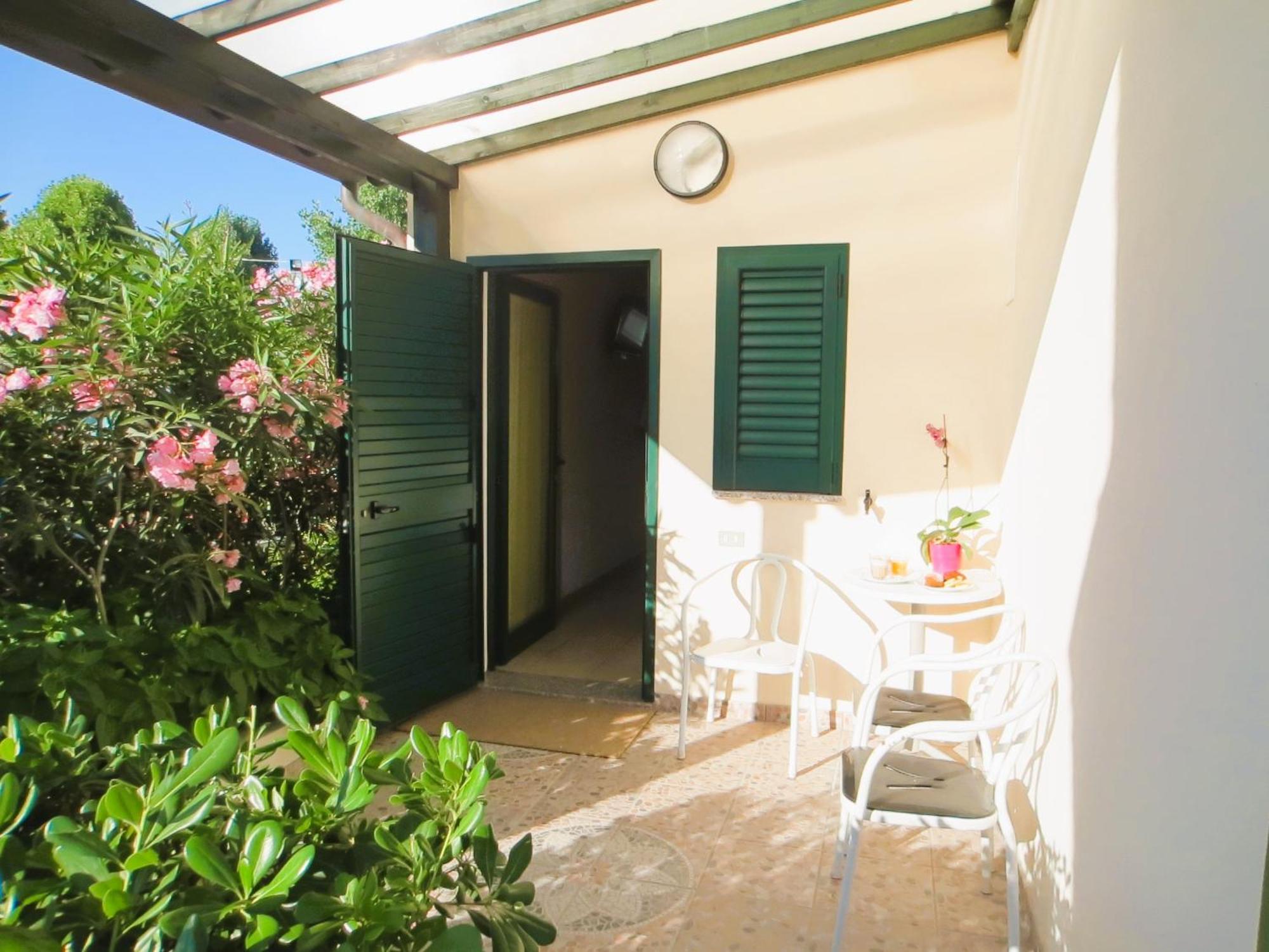 Double Room with Patio
