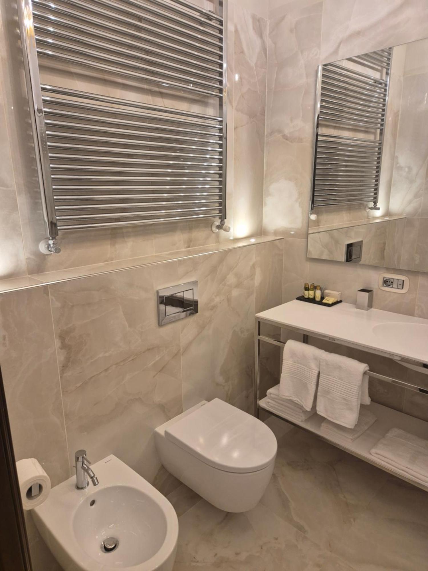 Apartament typu Deluxe z 2 sypialniami i balkonem