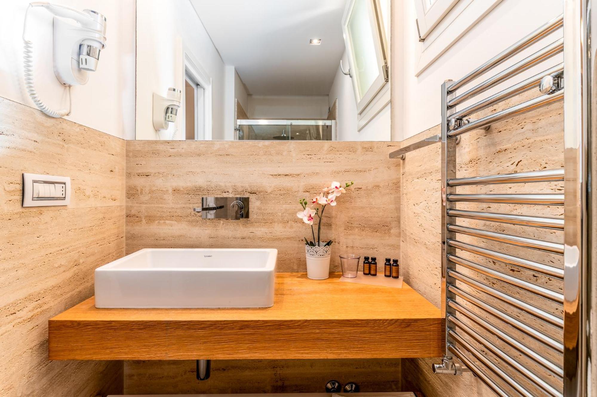 One-Bedroom Suite