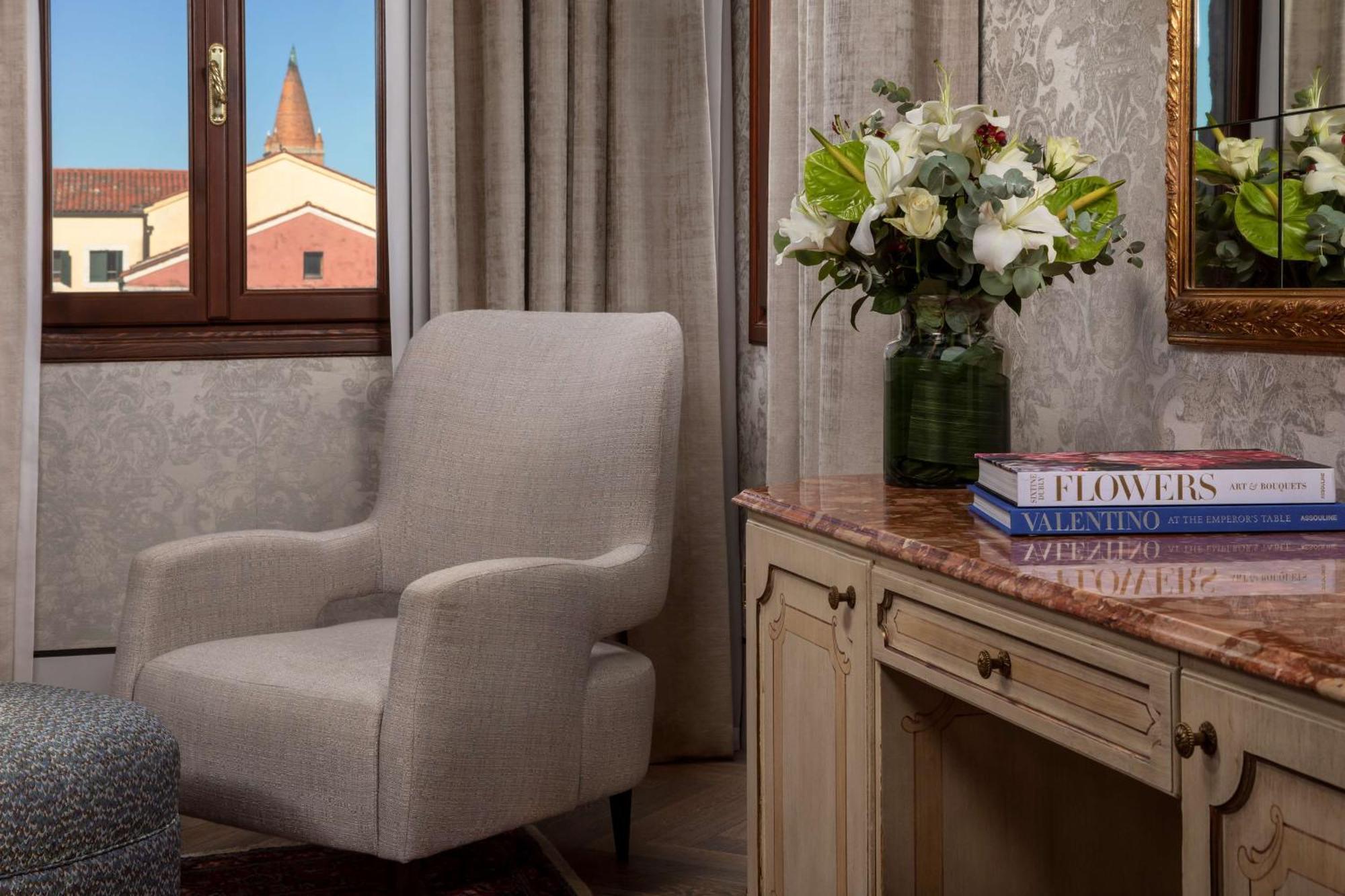 Grand Deluxe Room