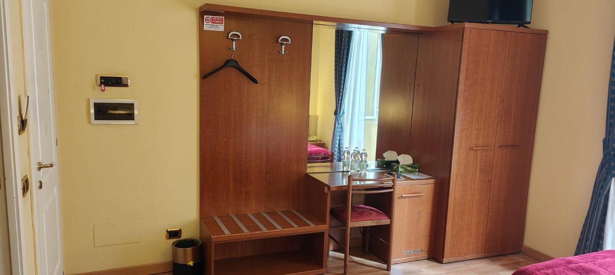 Large Double or Twin Room