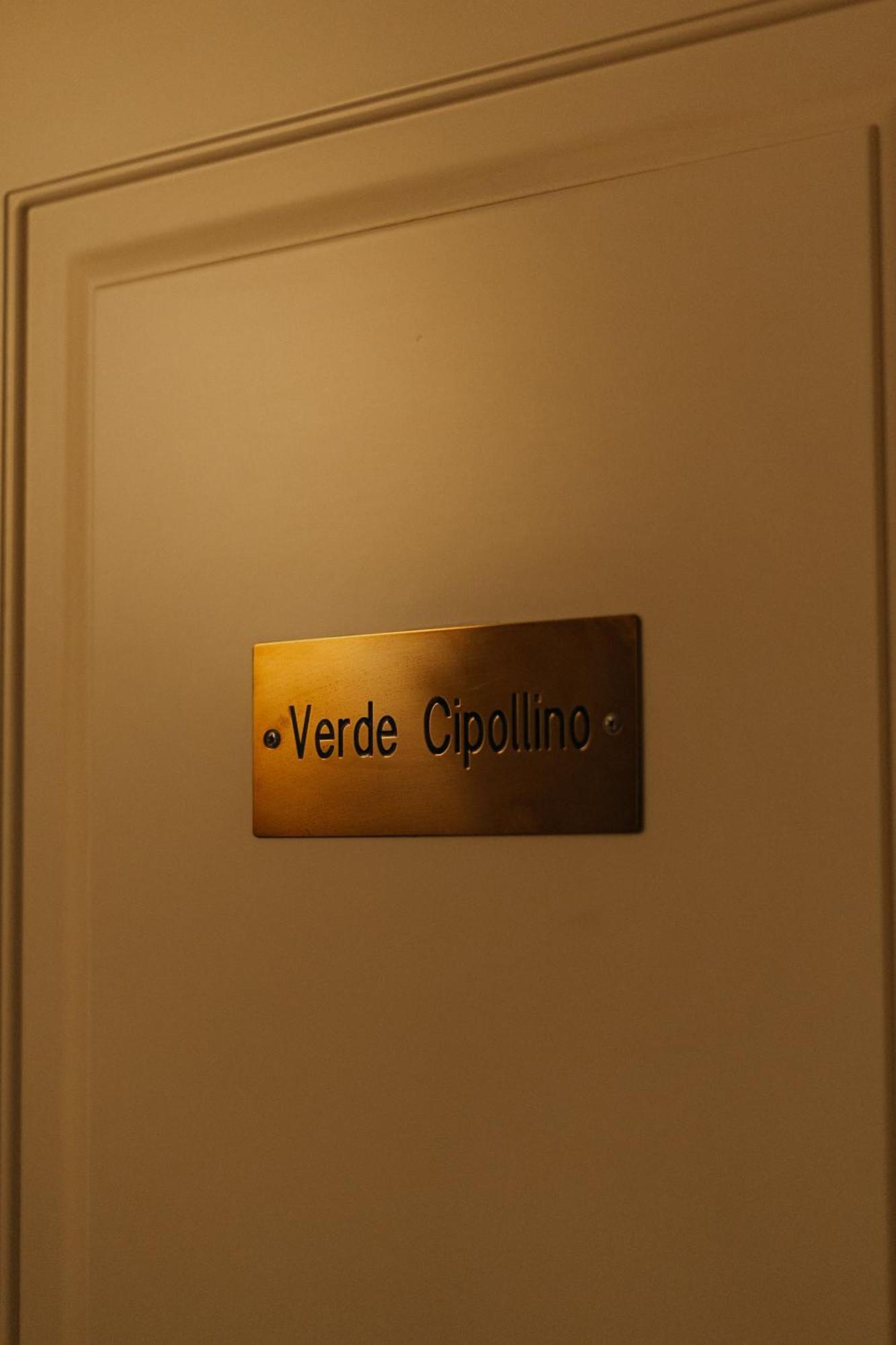 Suite,1666638320:JPEG