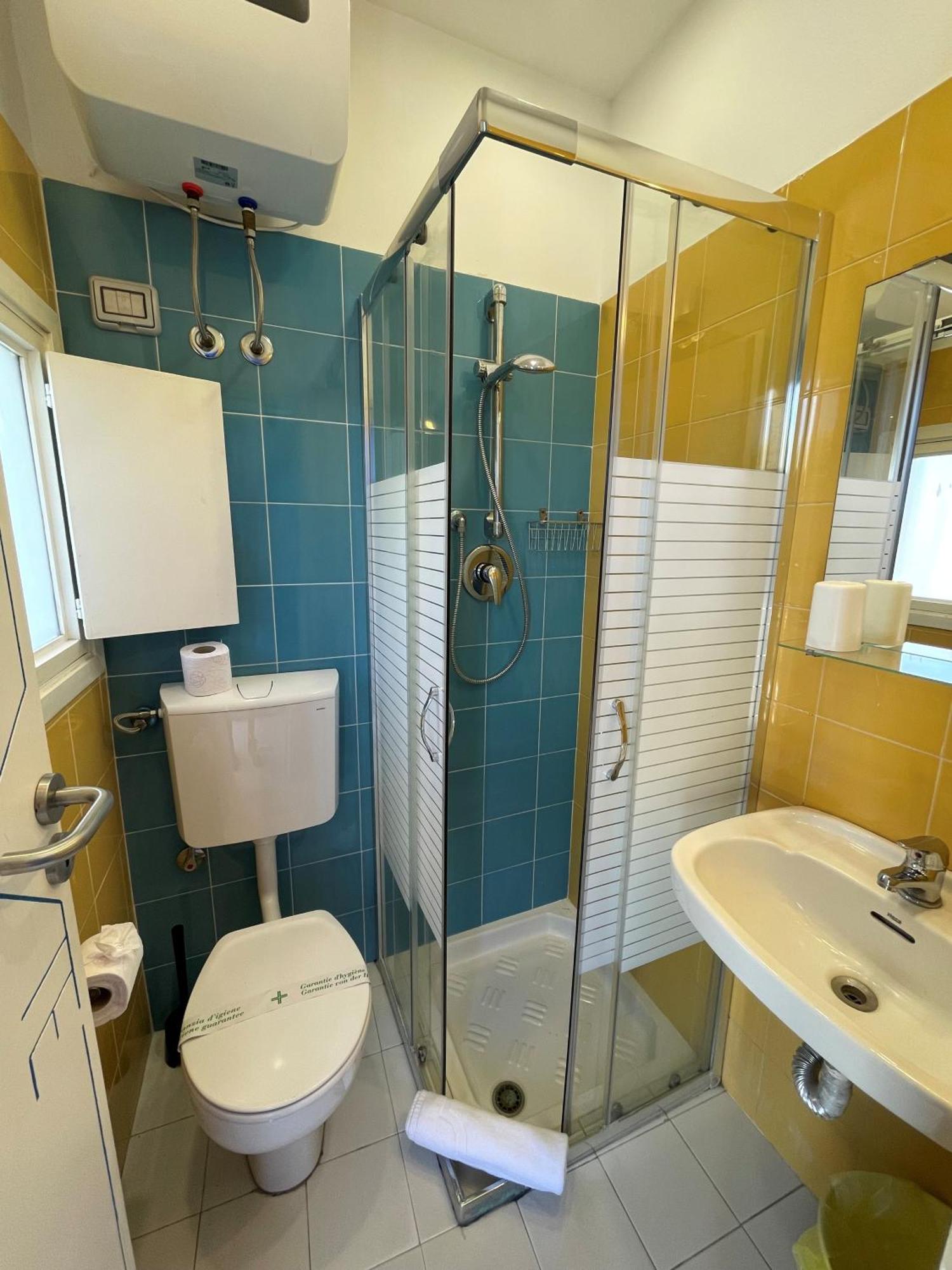 Studio with Beach Access (2 Adults)