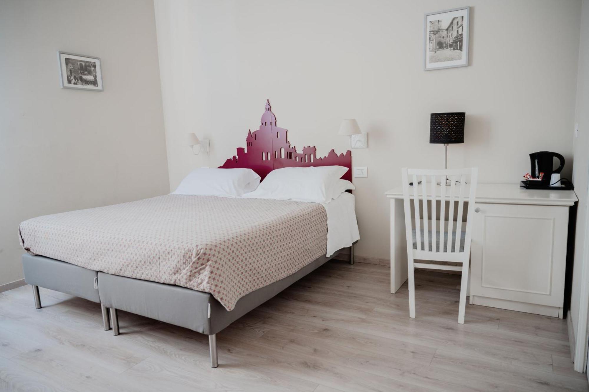 Double or Twin Room with Private Bathroom,1666722700:JPEG