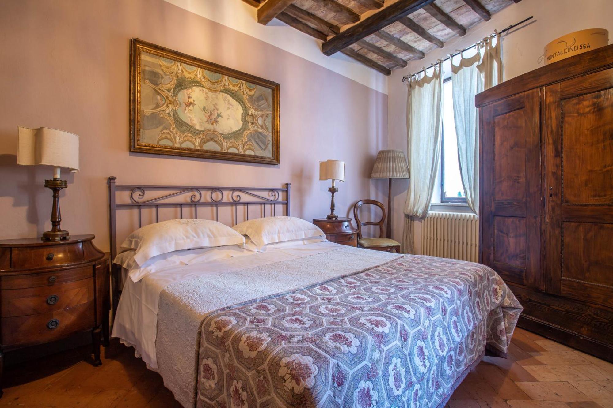 Large Double Room,1685082589:JPEG