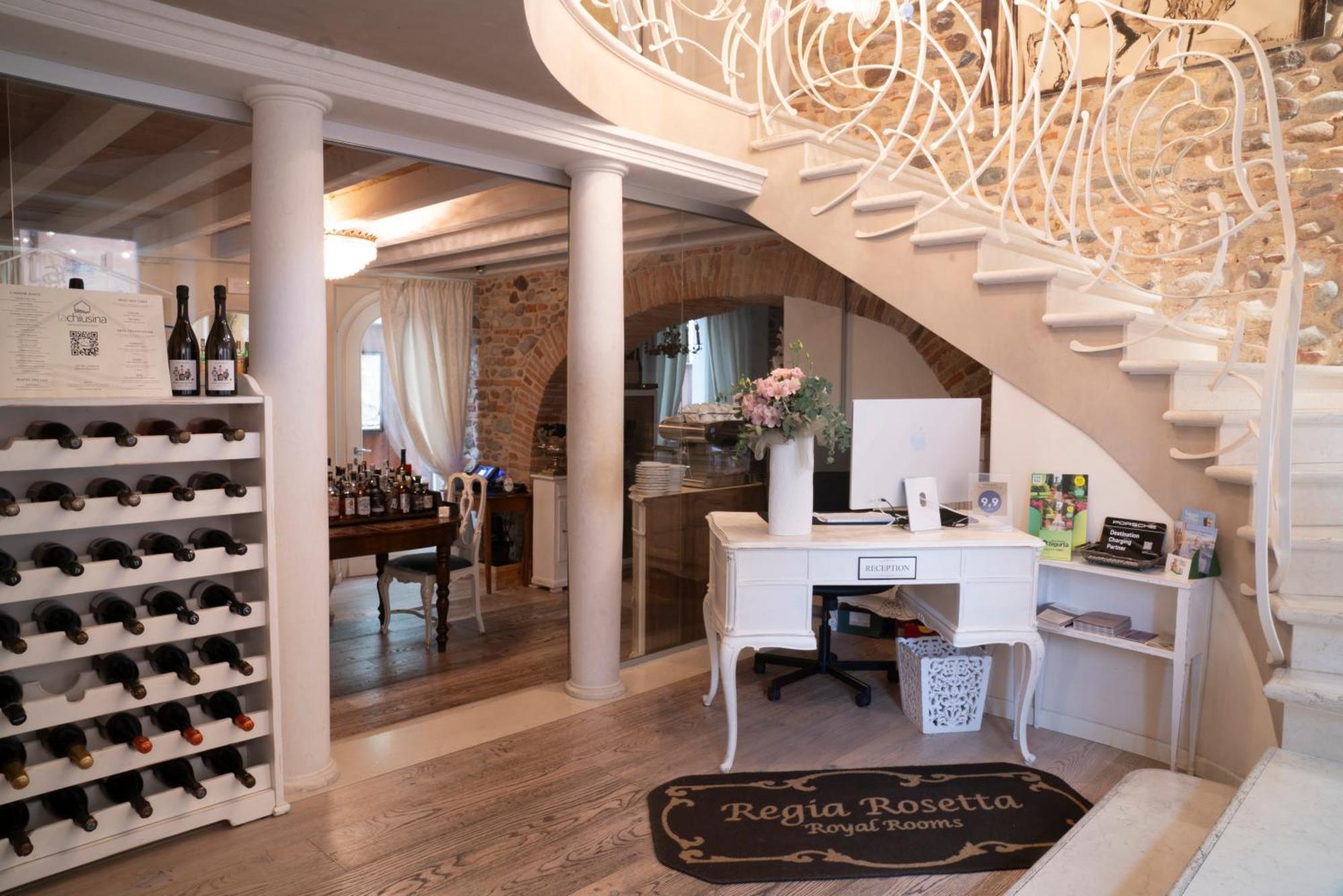 Deluxe Suite,1703596810:JPEG