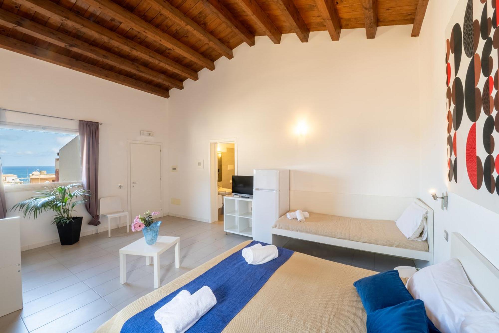 Deluxe Family Suite