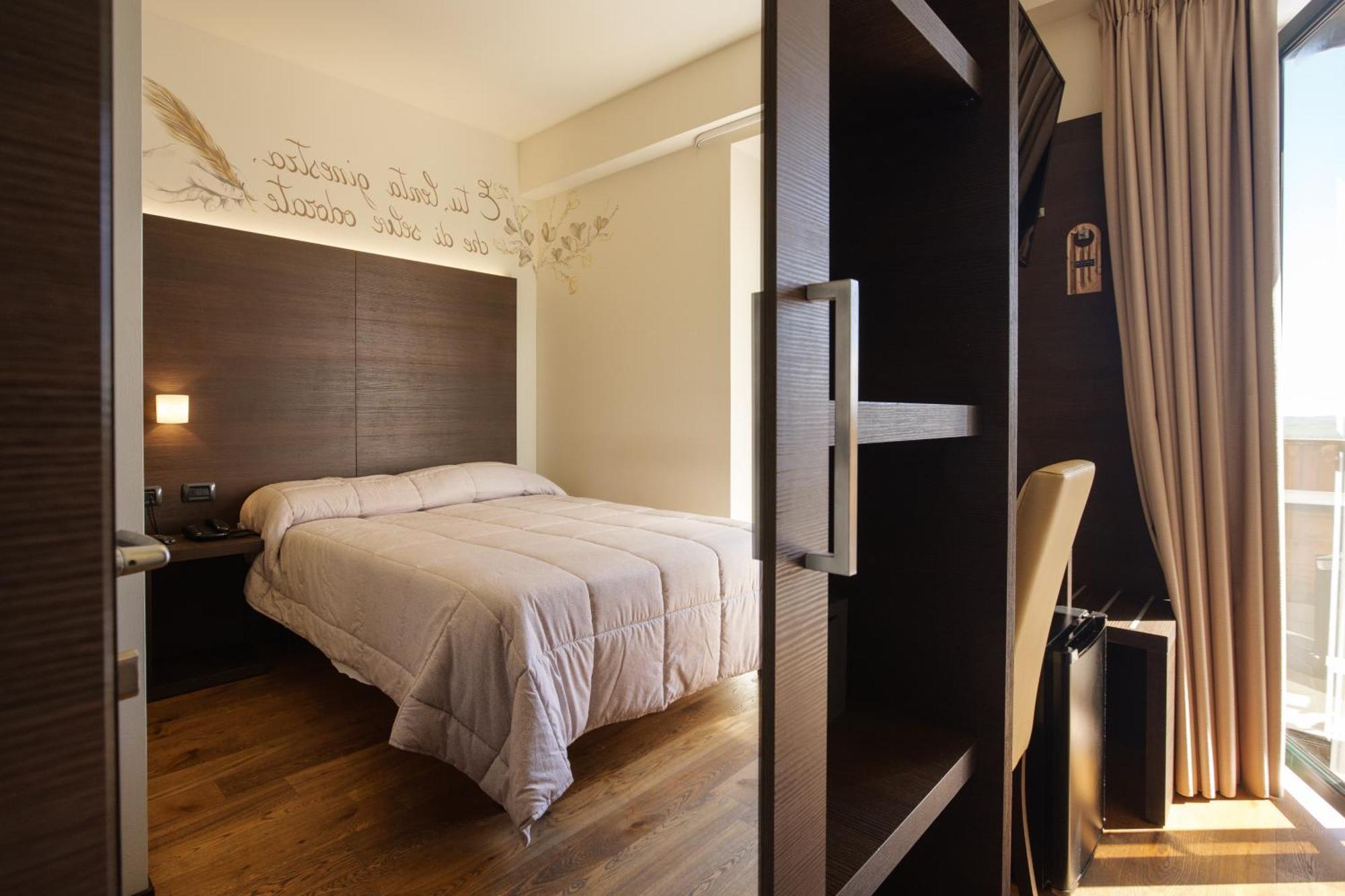 Superior Single Room,1672583876:JPEG