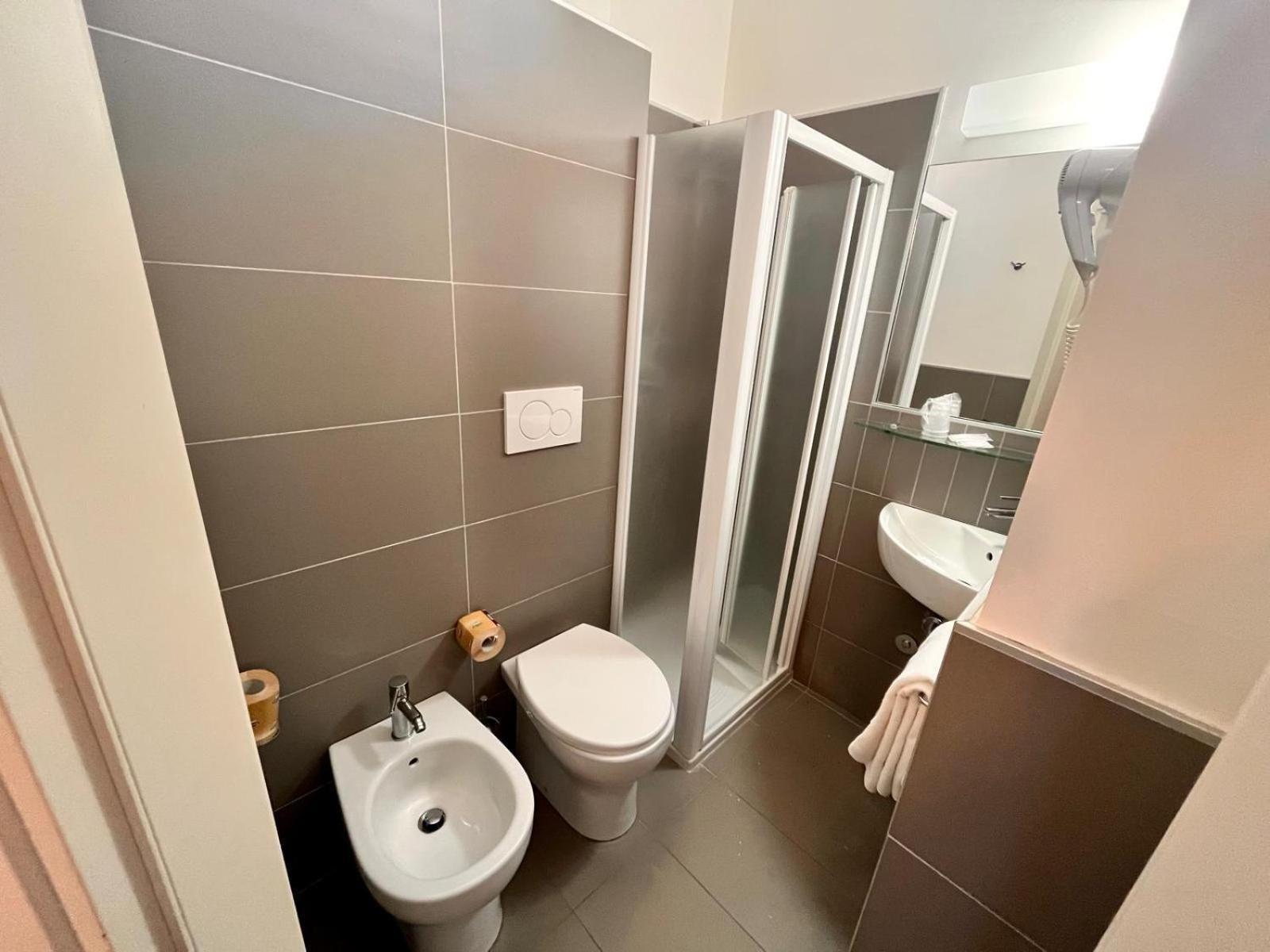Triple Room,1672593083:JPEG