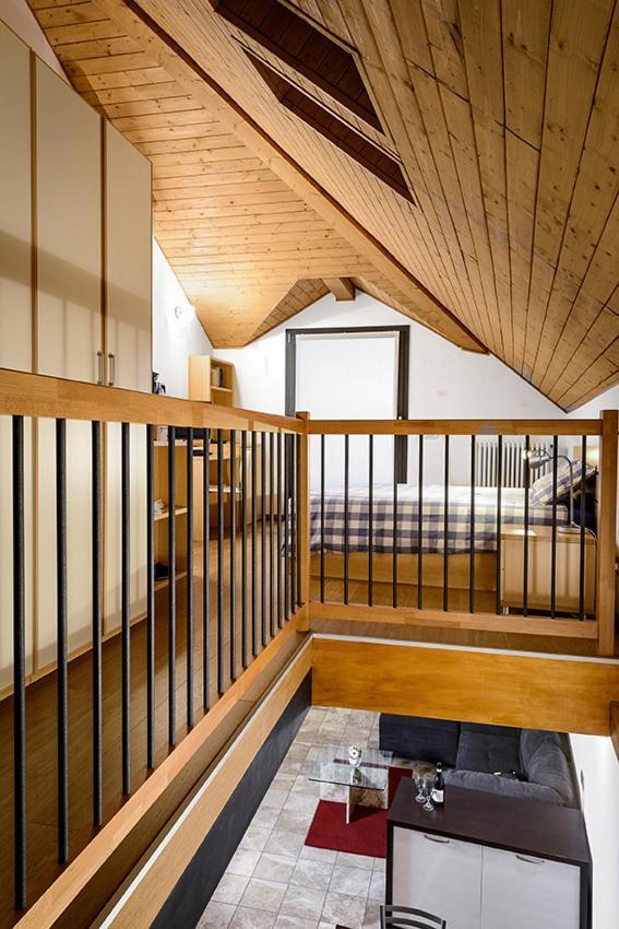 One-Bedroom Loft Apartment Balcony