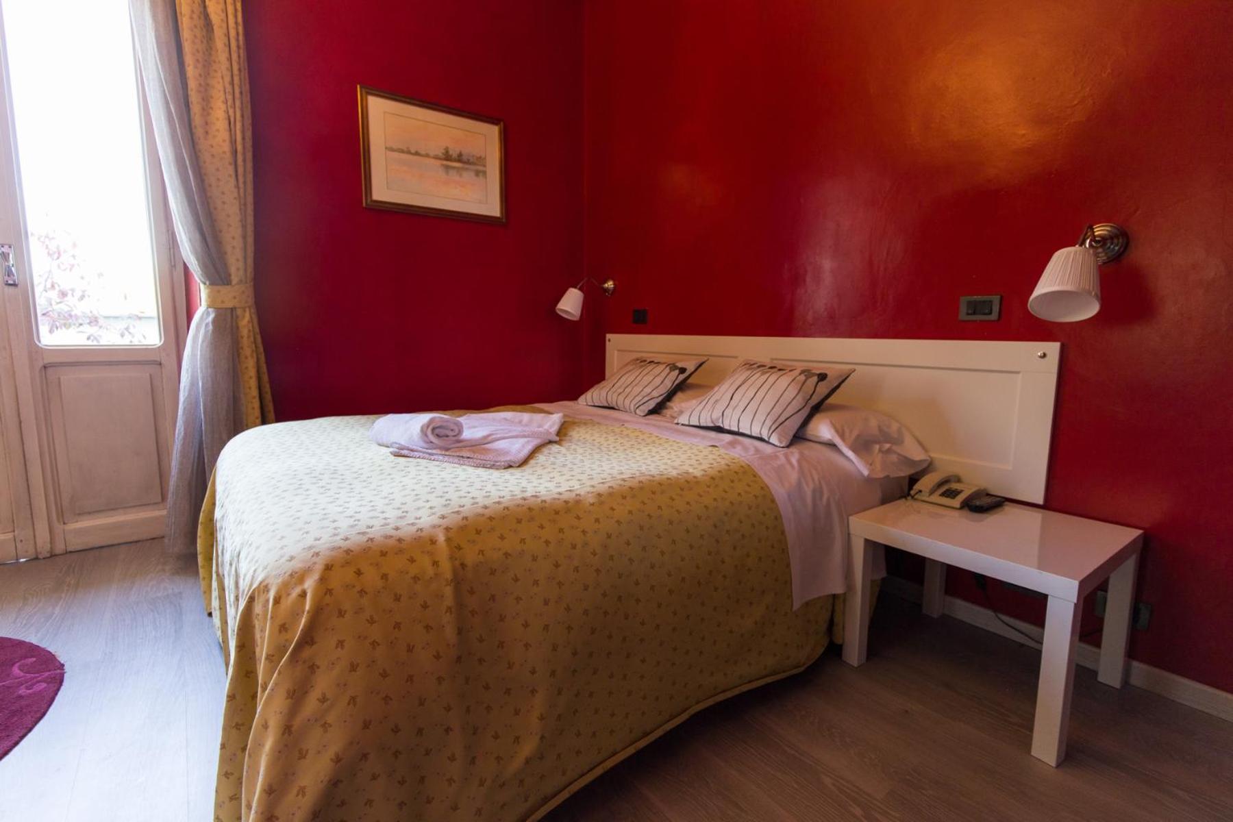 Large Double Room